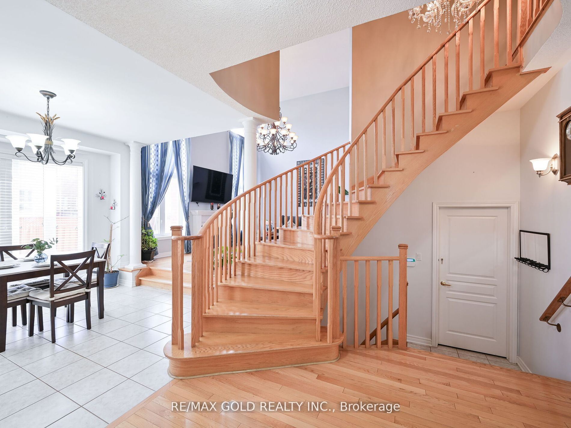 25 Maverick Cres