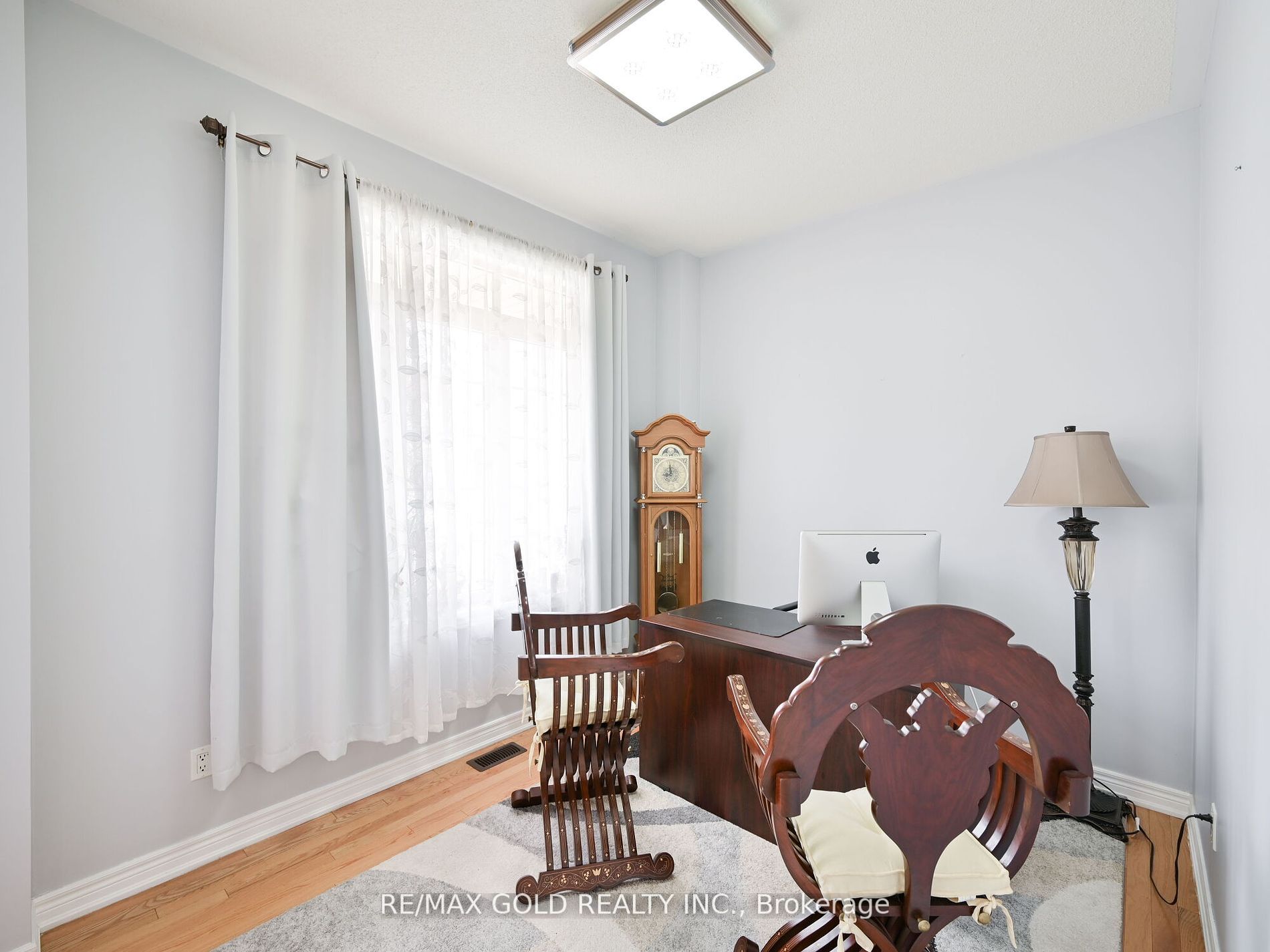 25 Maverick Cres
