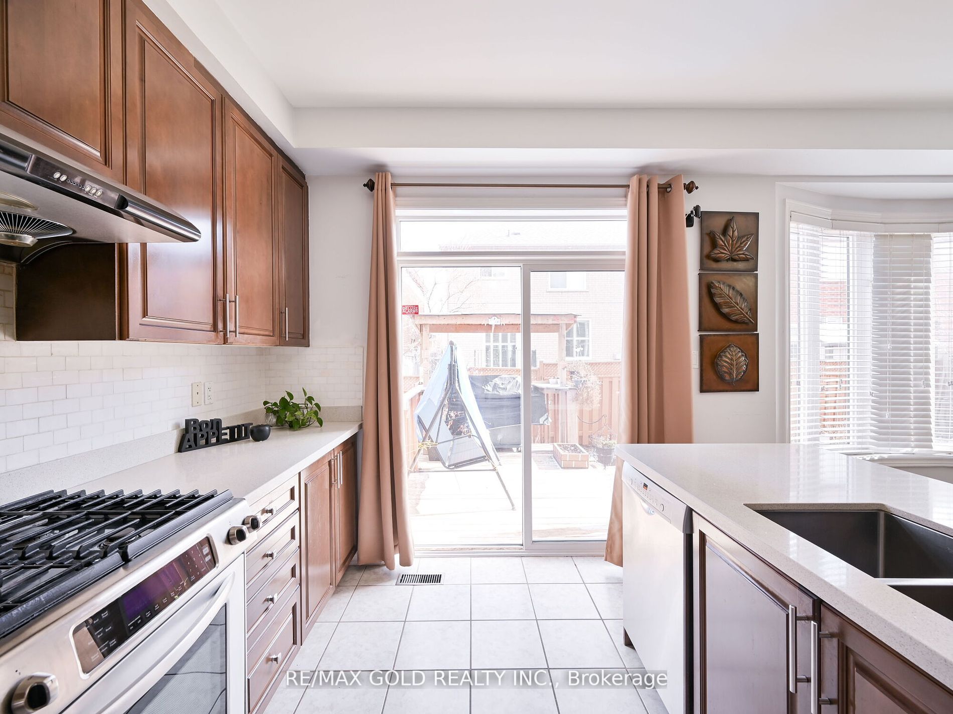 25 Maverick Cres