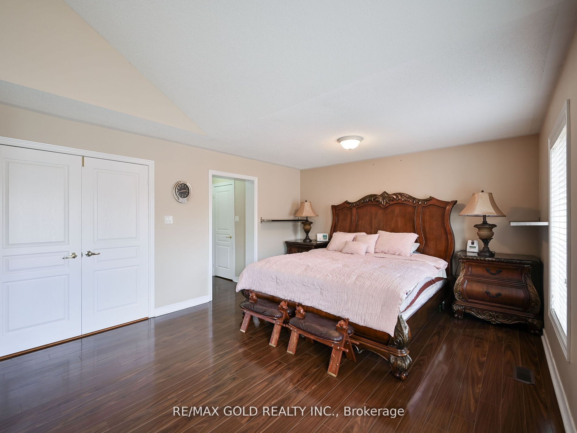 25 Maverick Cres