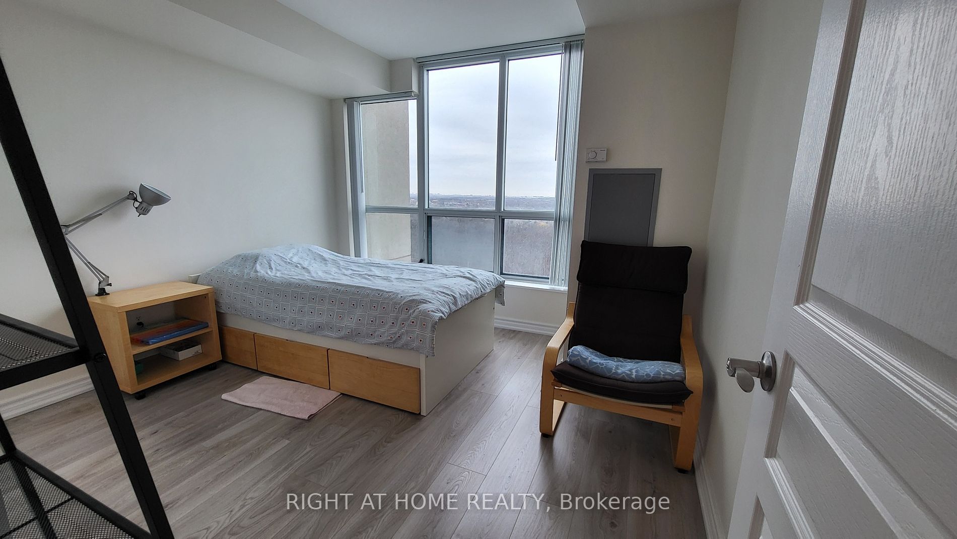 2545 Erin Centre Blvd, #1704