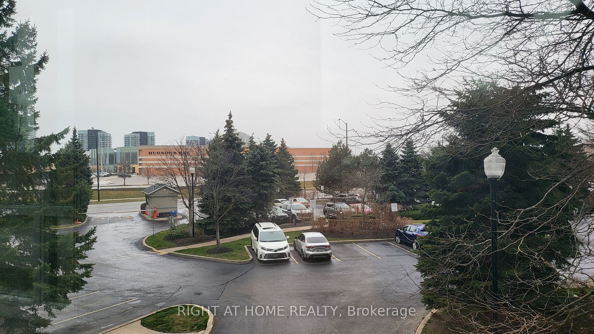 2545 Erin Centre Blvd, #1704
