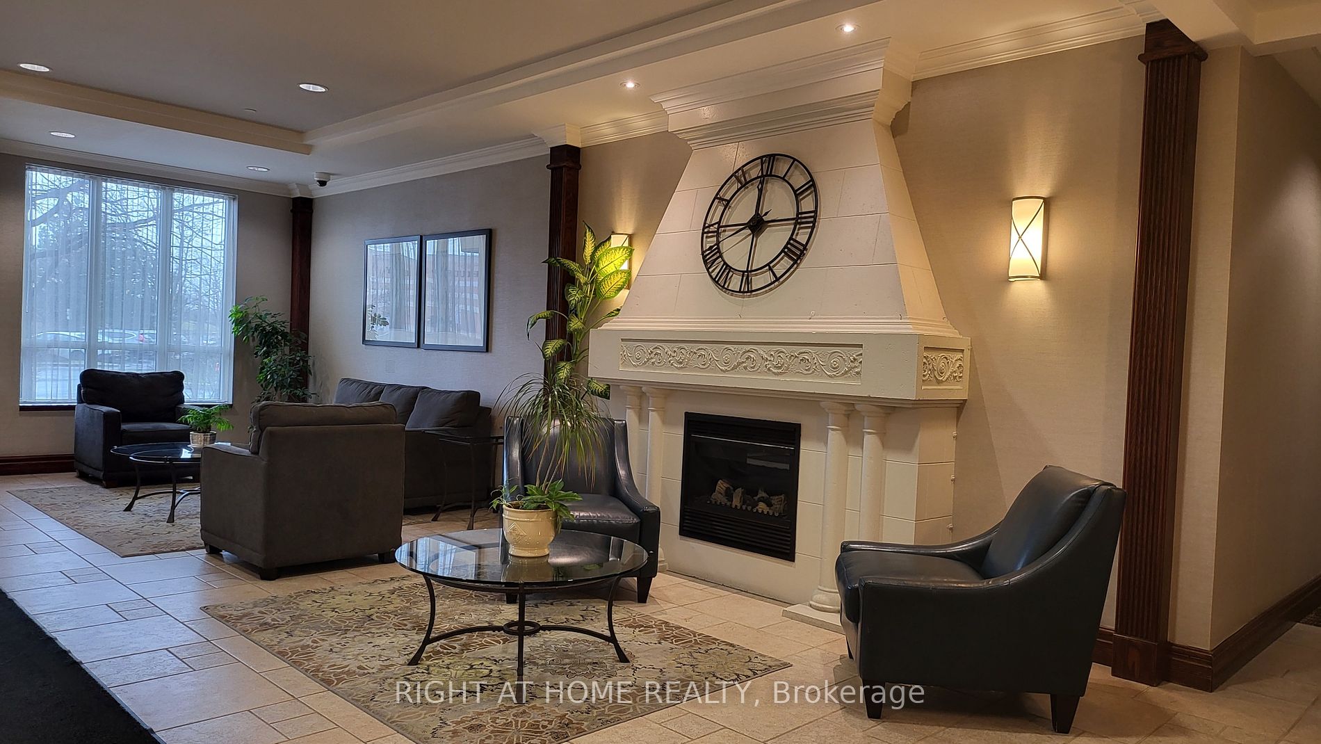 2545 Erin Centre Blvd, #1704