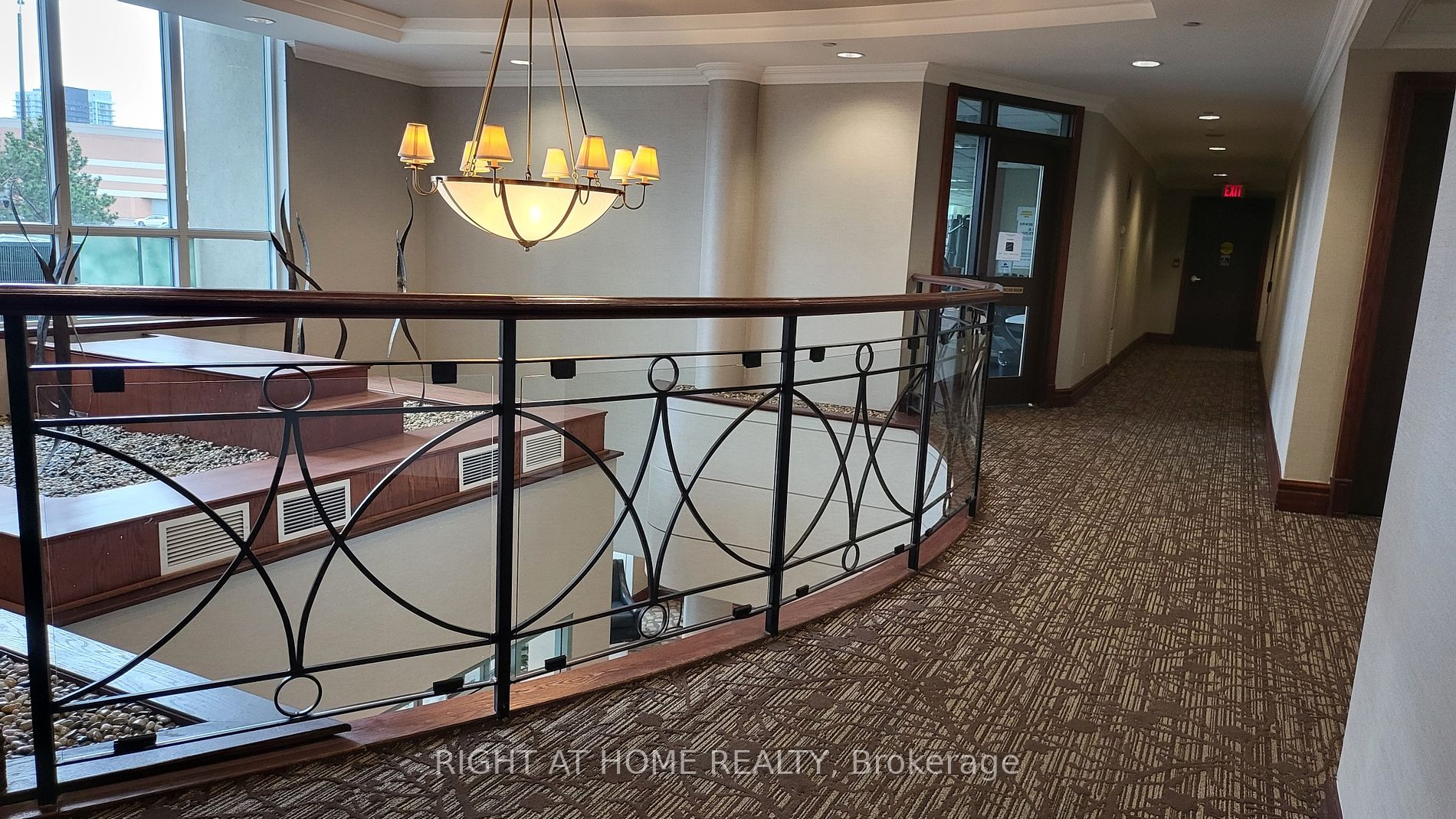 2545 Erin Centre Blvd, #1704