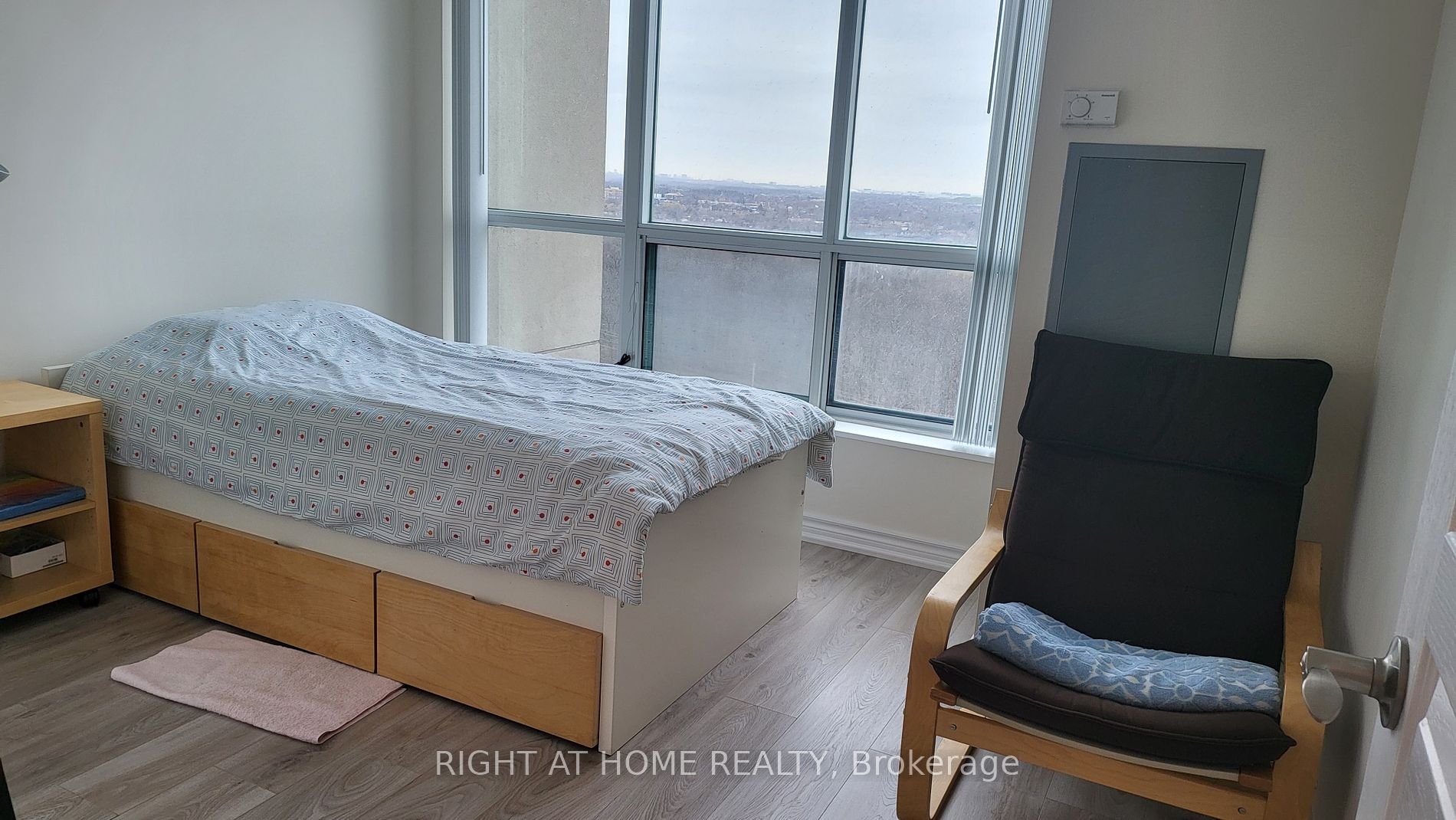 2545 Erin Centre Blvd, #1704