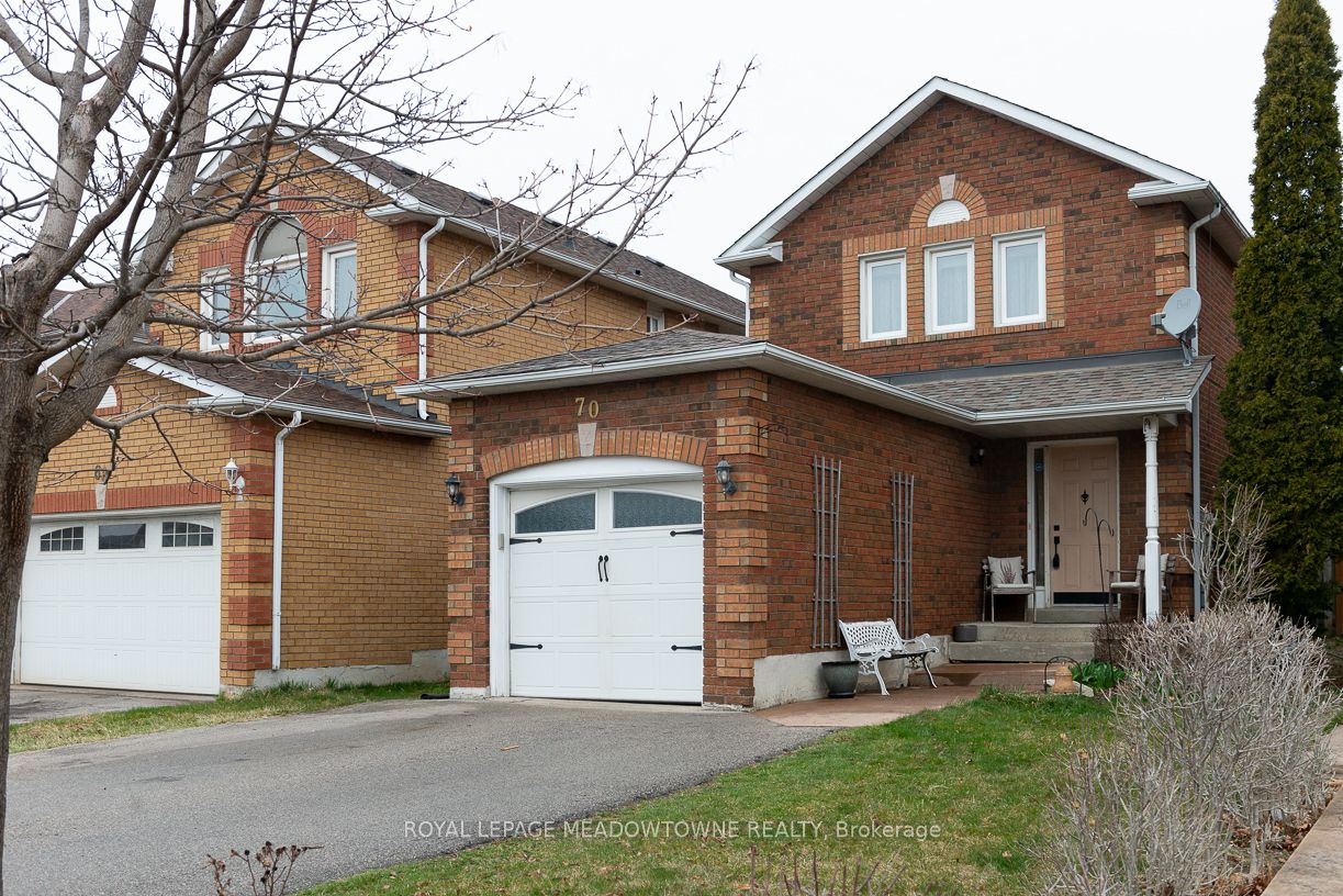 70 Ravenscliff Crt