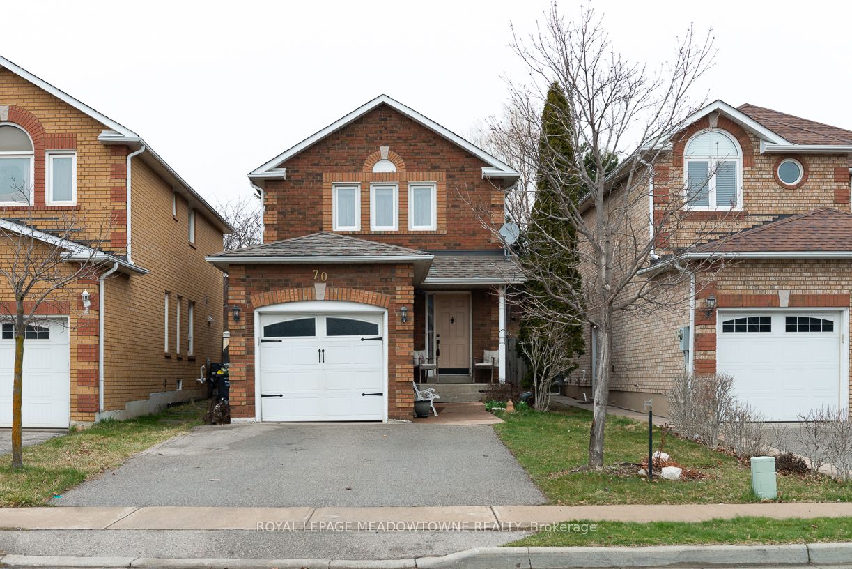 70 Ravenscliff Crt