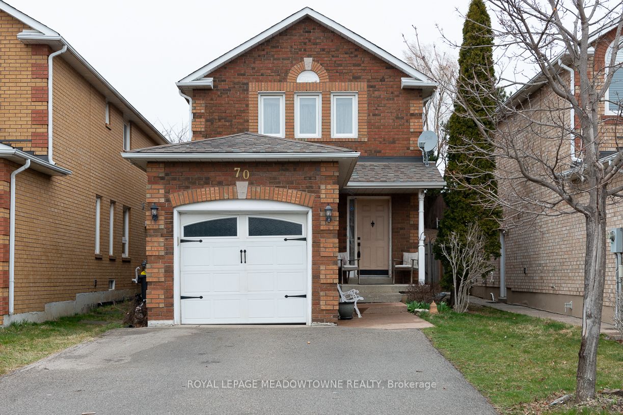 70 Ravenscliff Crt