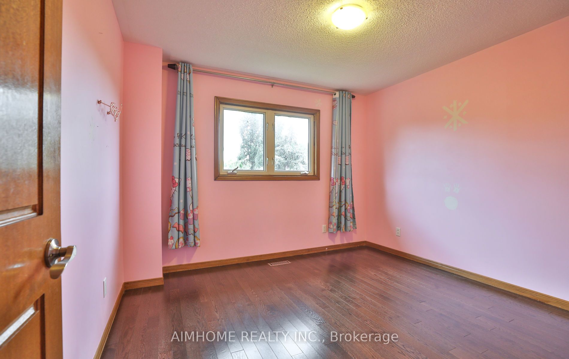 1339 Windrush Dr