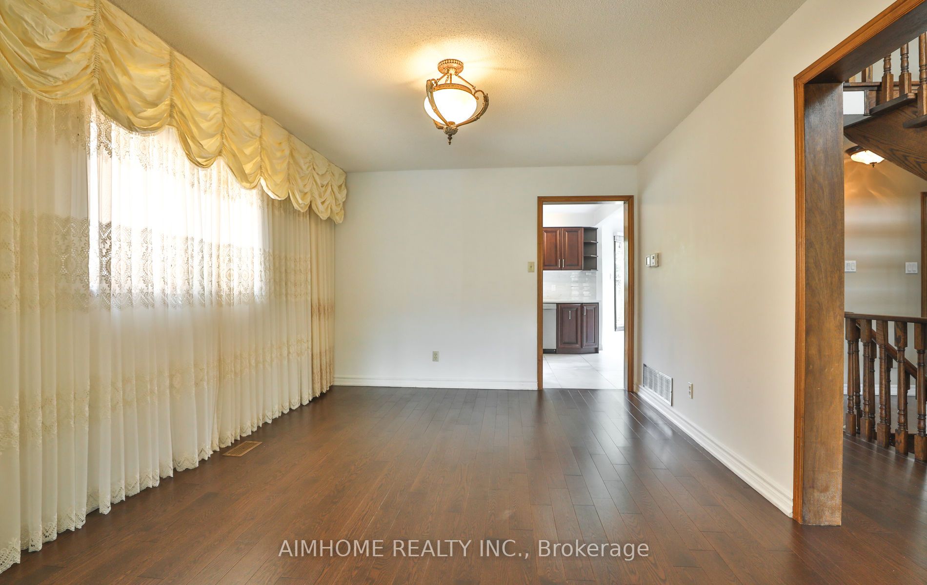 1339 Windrush Dr