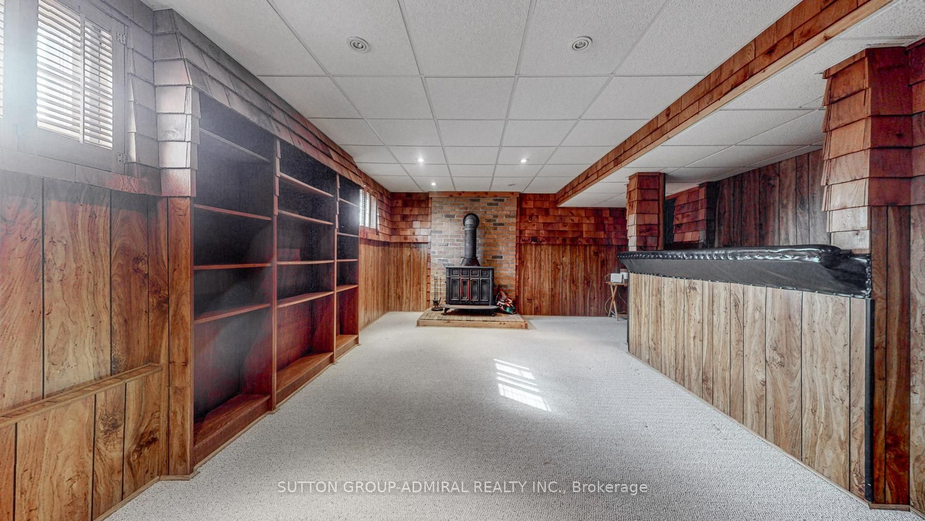 2 Geneva Cres