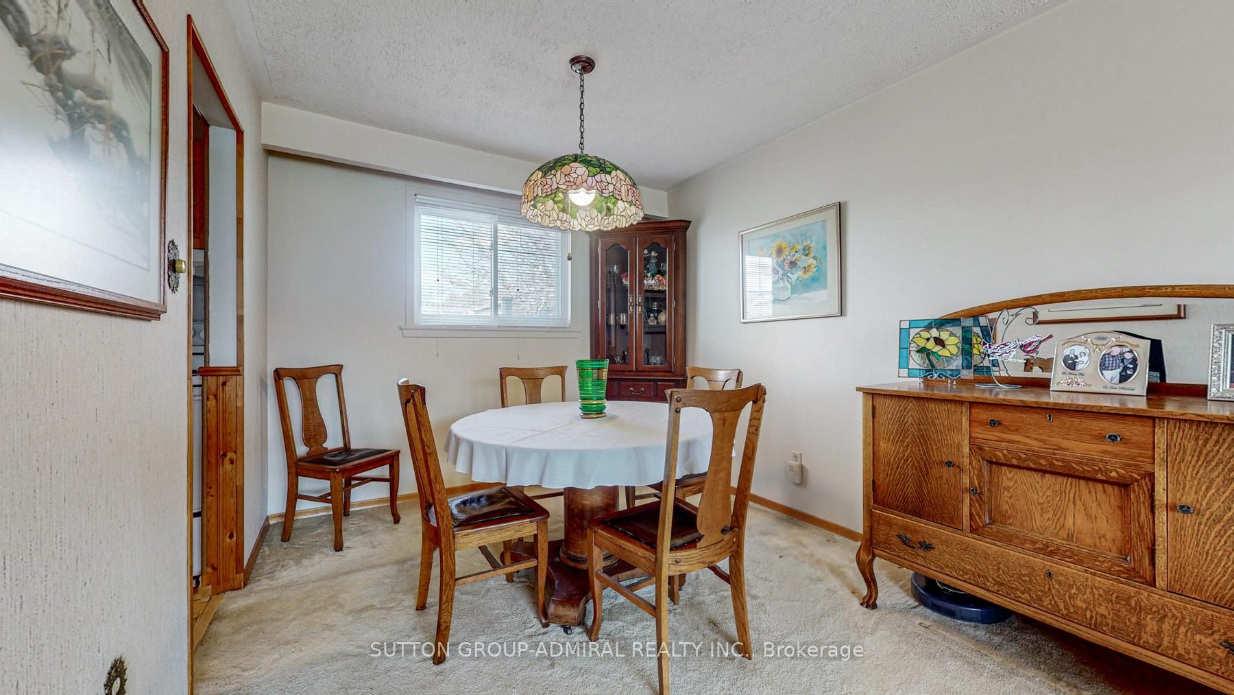2 Geneva Cres