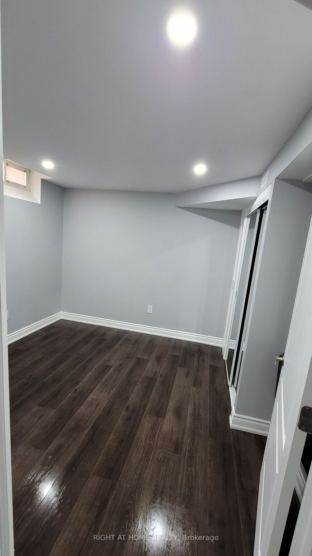 275 River Oaks Blvd W