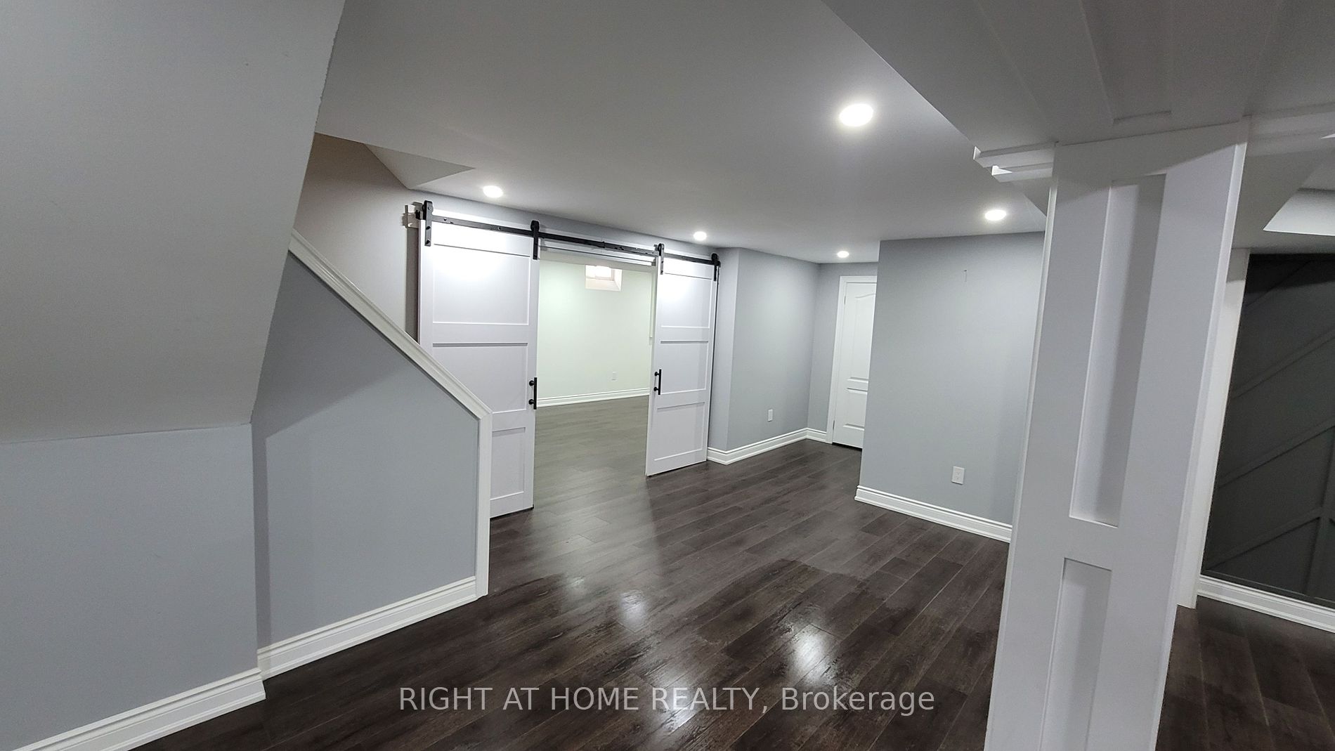275 River Oaks Blvd W