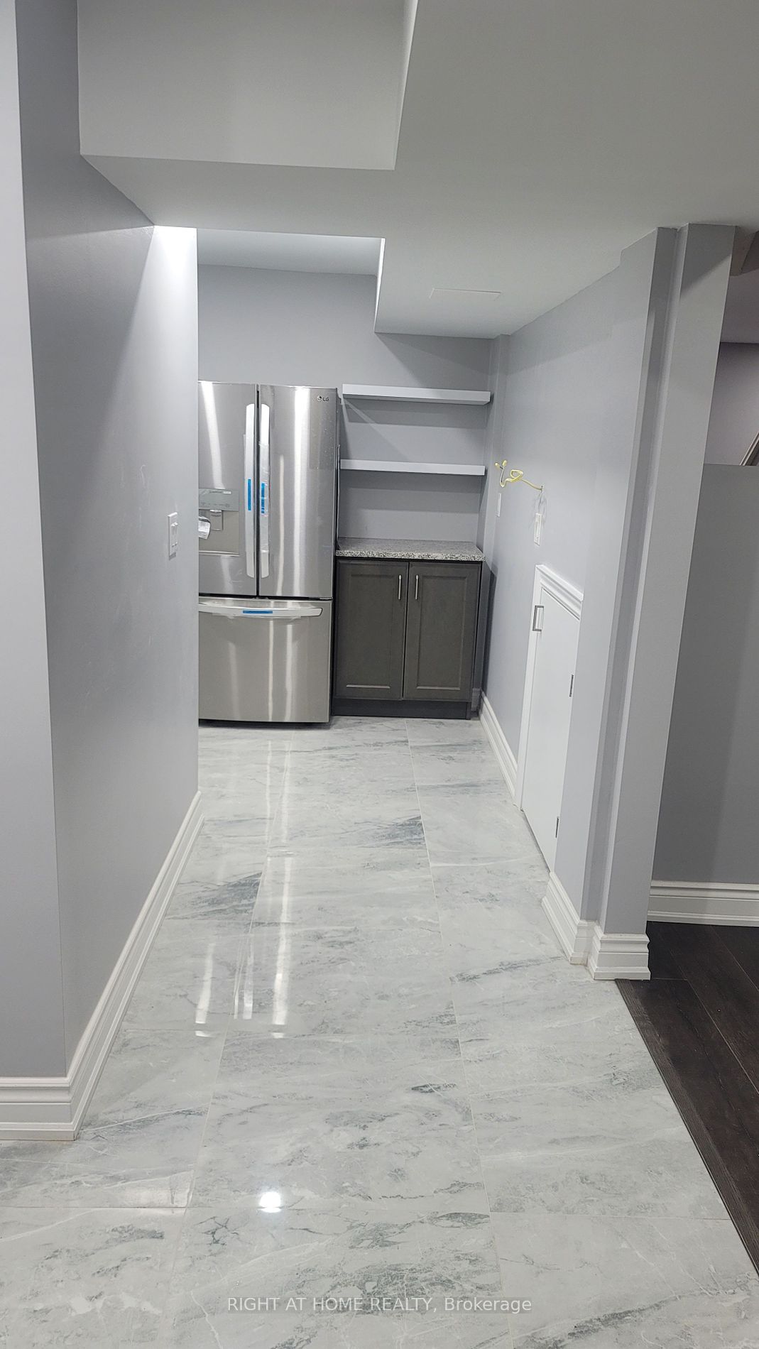 275 River Oaks Blvd W