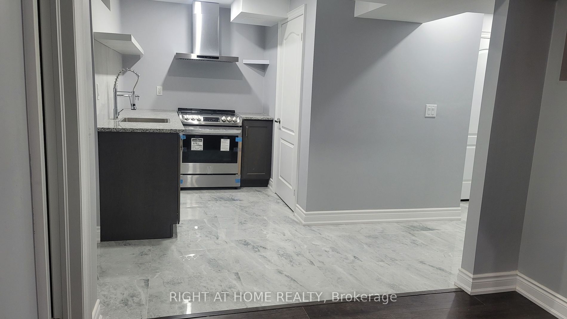 275 River Oaks Blvd W