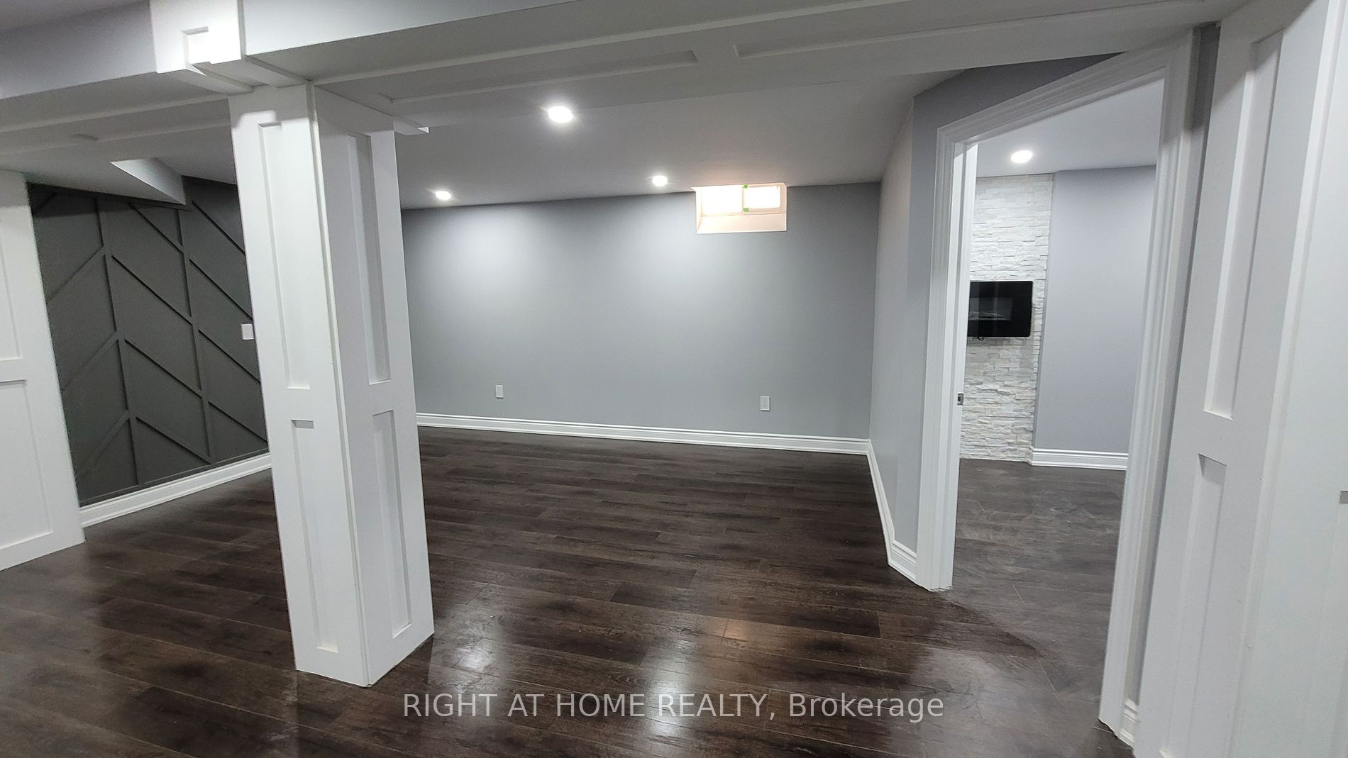 275 River Oaks Blvd W