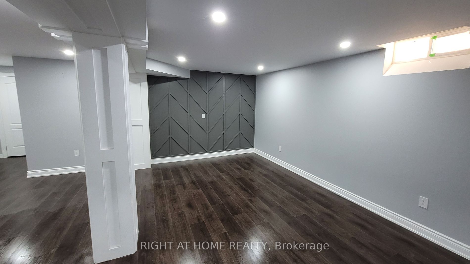 275 River Oaks Blvd W