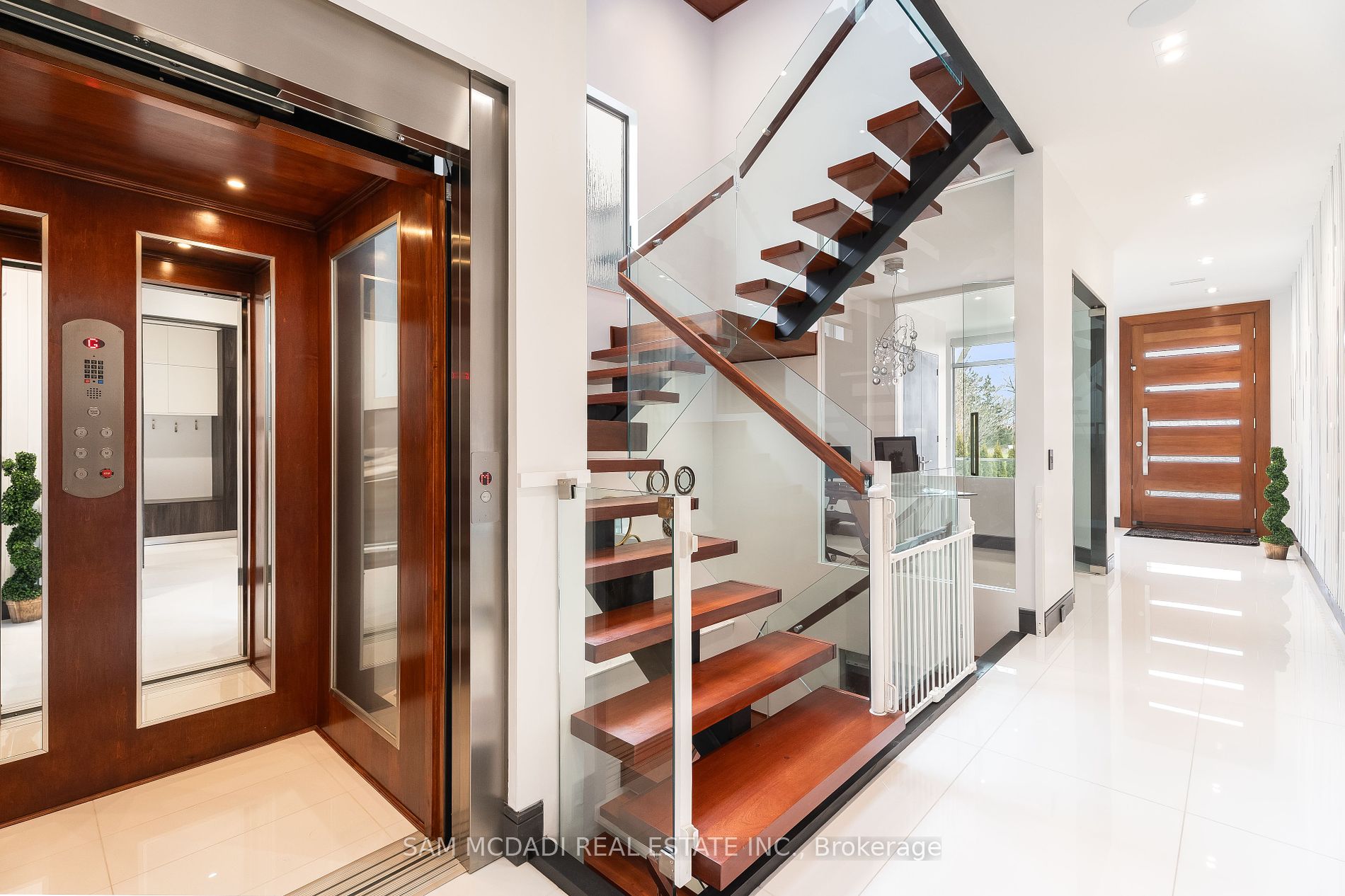 852 Goodwin Road