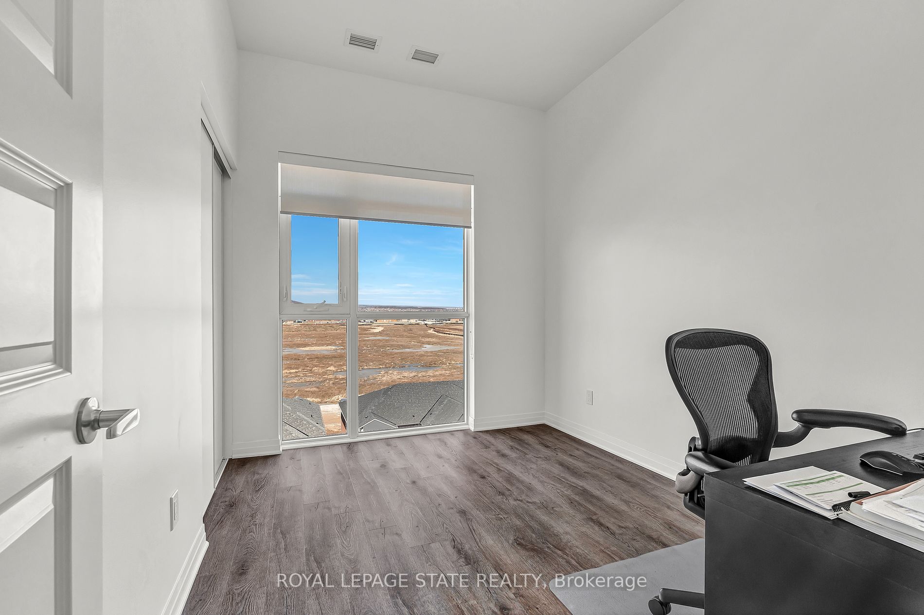460 Gordon Krantz Ave, #601