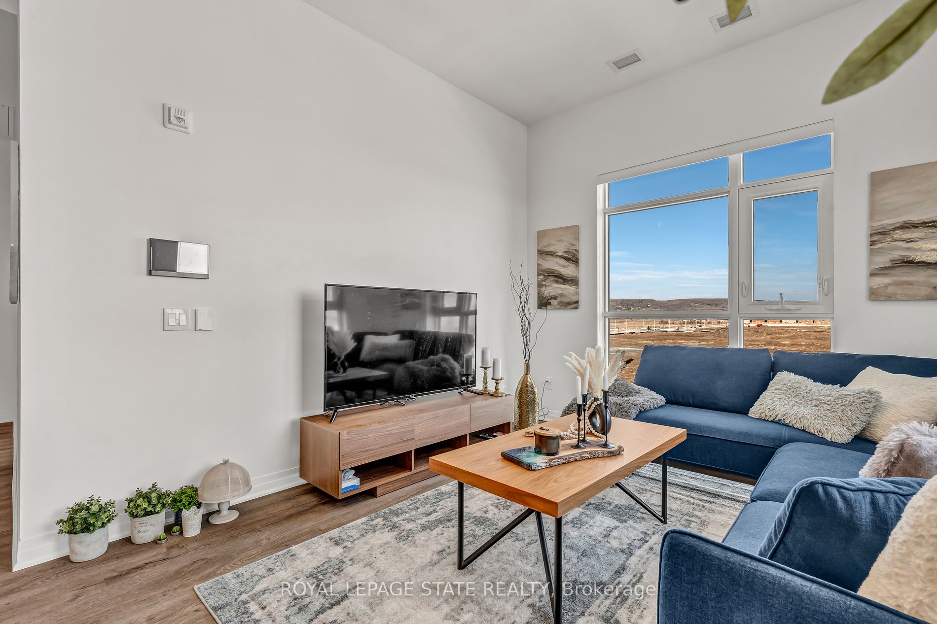 460 Gordon Krantz Ave, #601