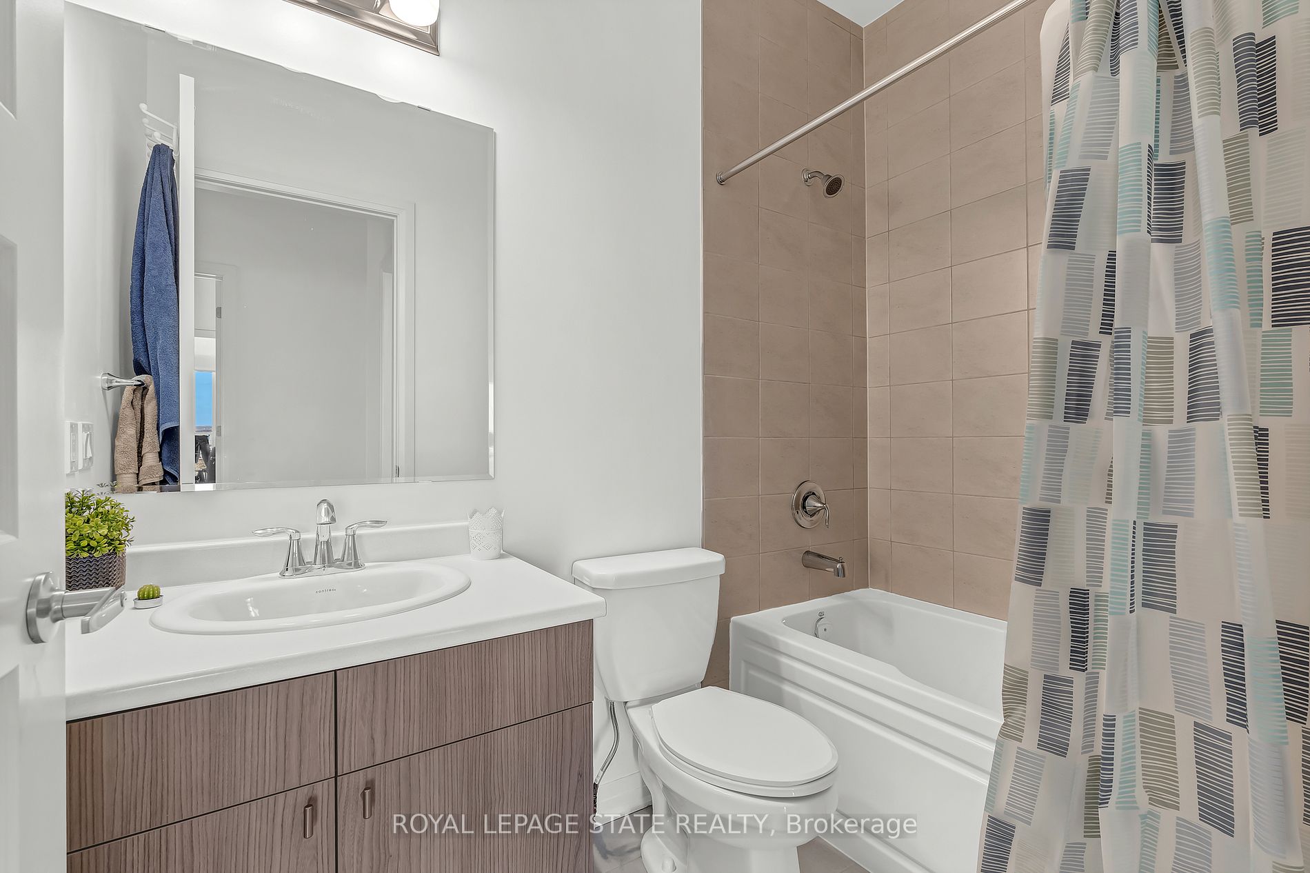 460 Gordon Krantz Ave, #601