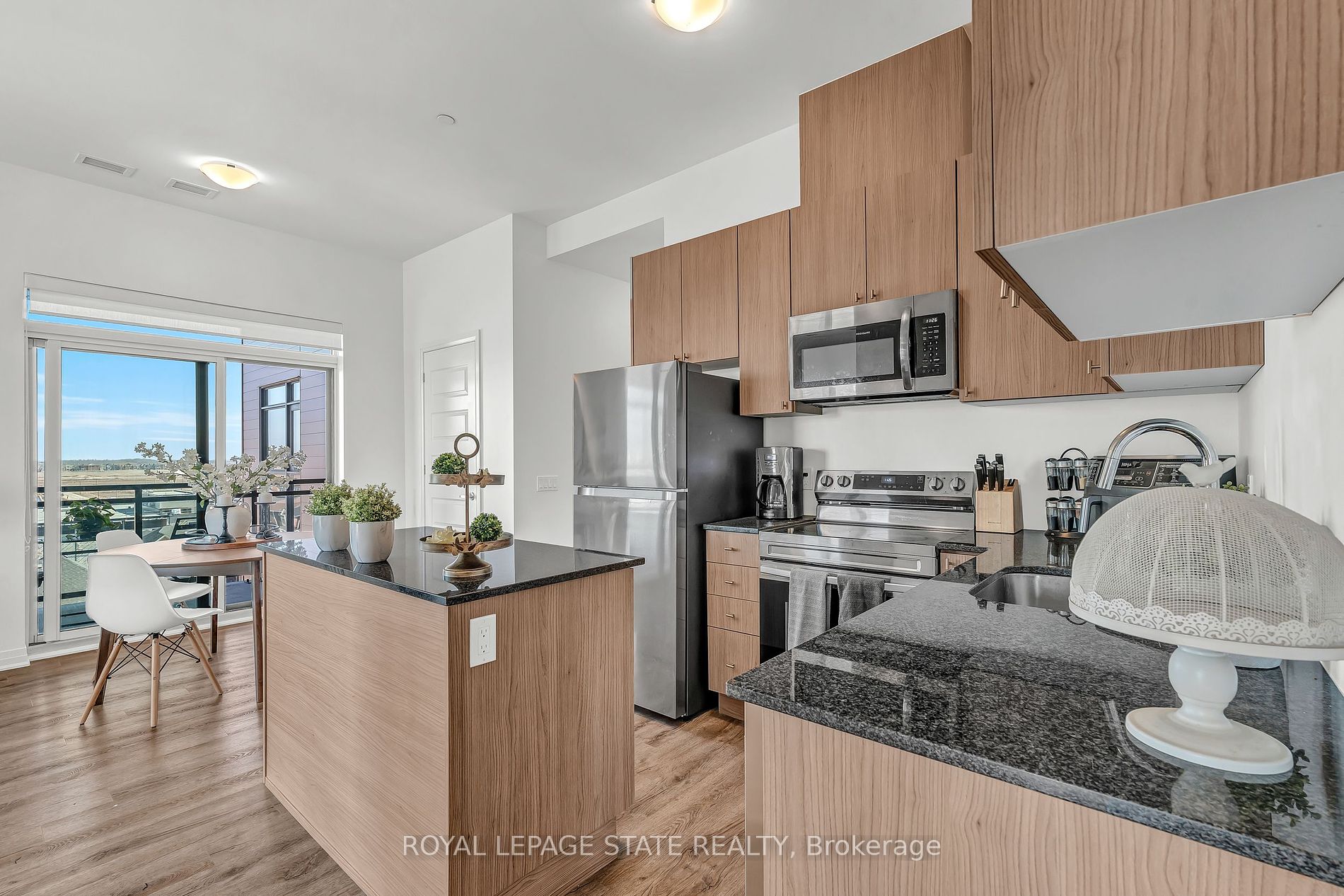 460 Gordon Krantz Ave, #601
