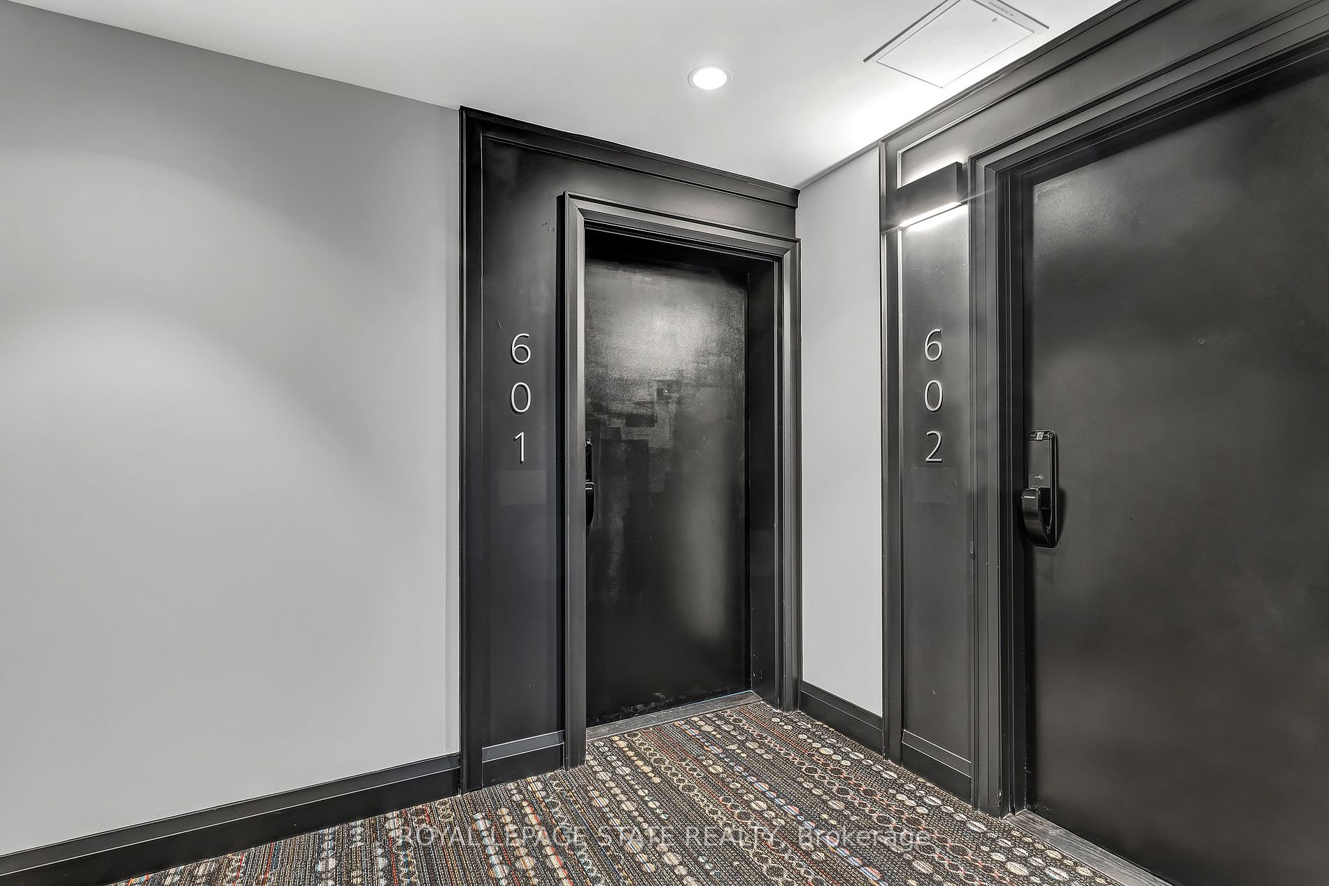 460 Gordon Krantz Ave, #601