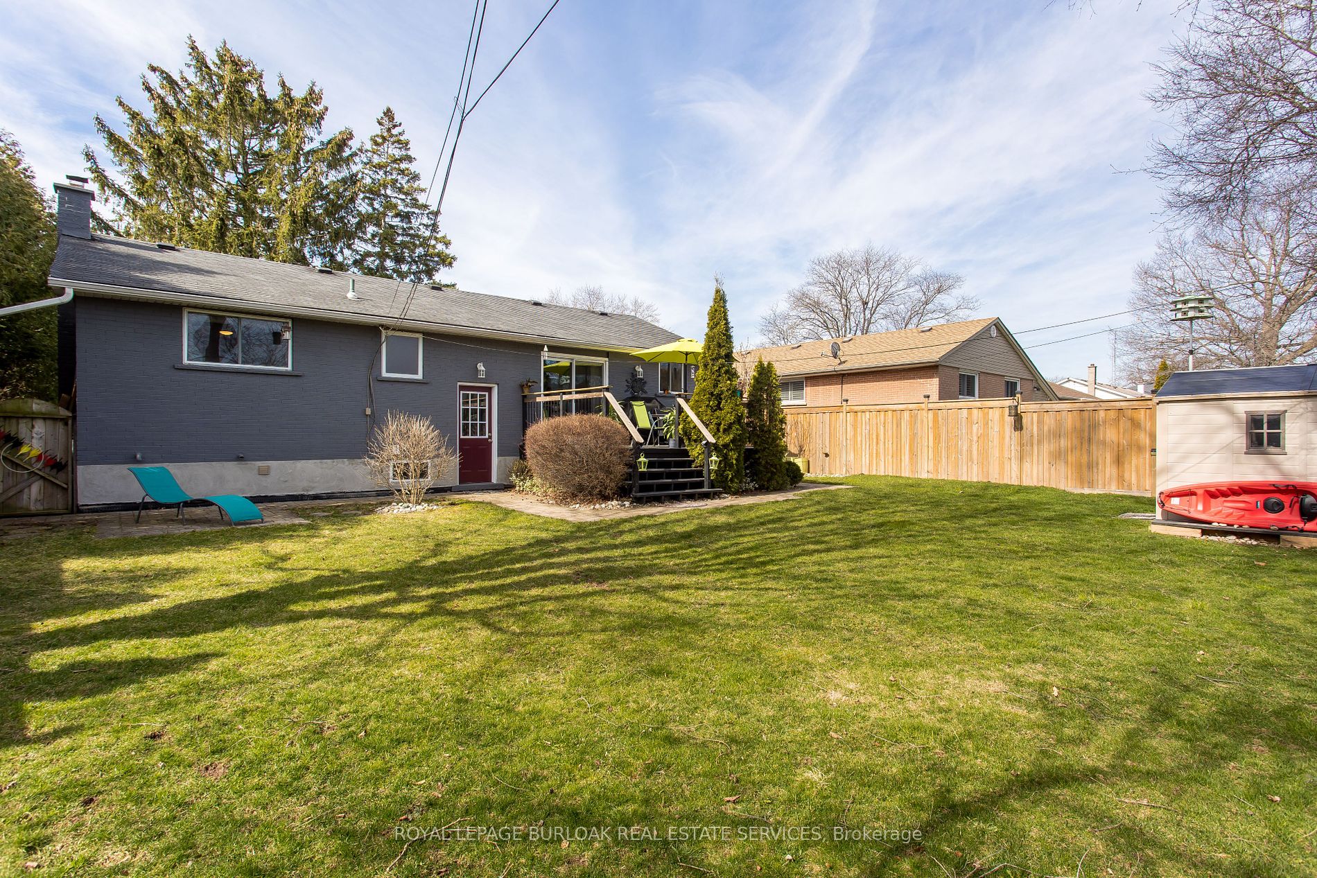 211 Hammersmith Crt