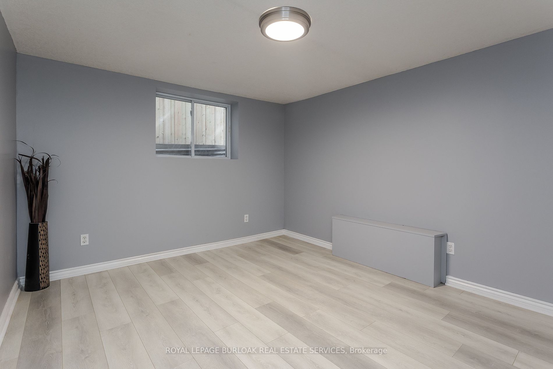 211 Hammersmith Crt
