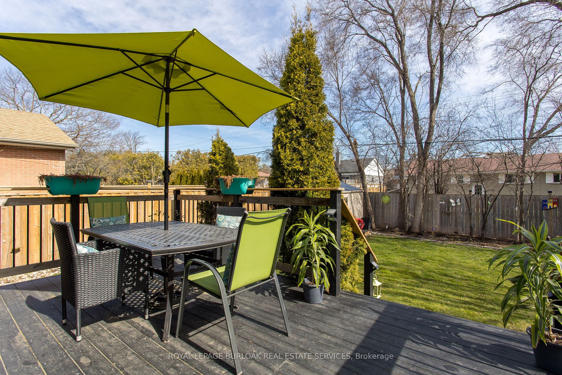 211 Hammersmith Crt