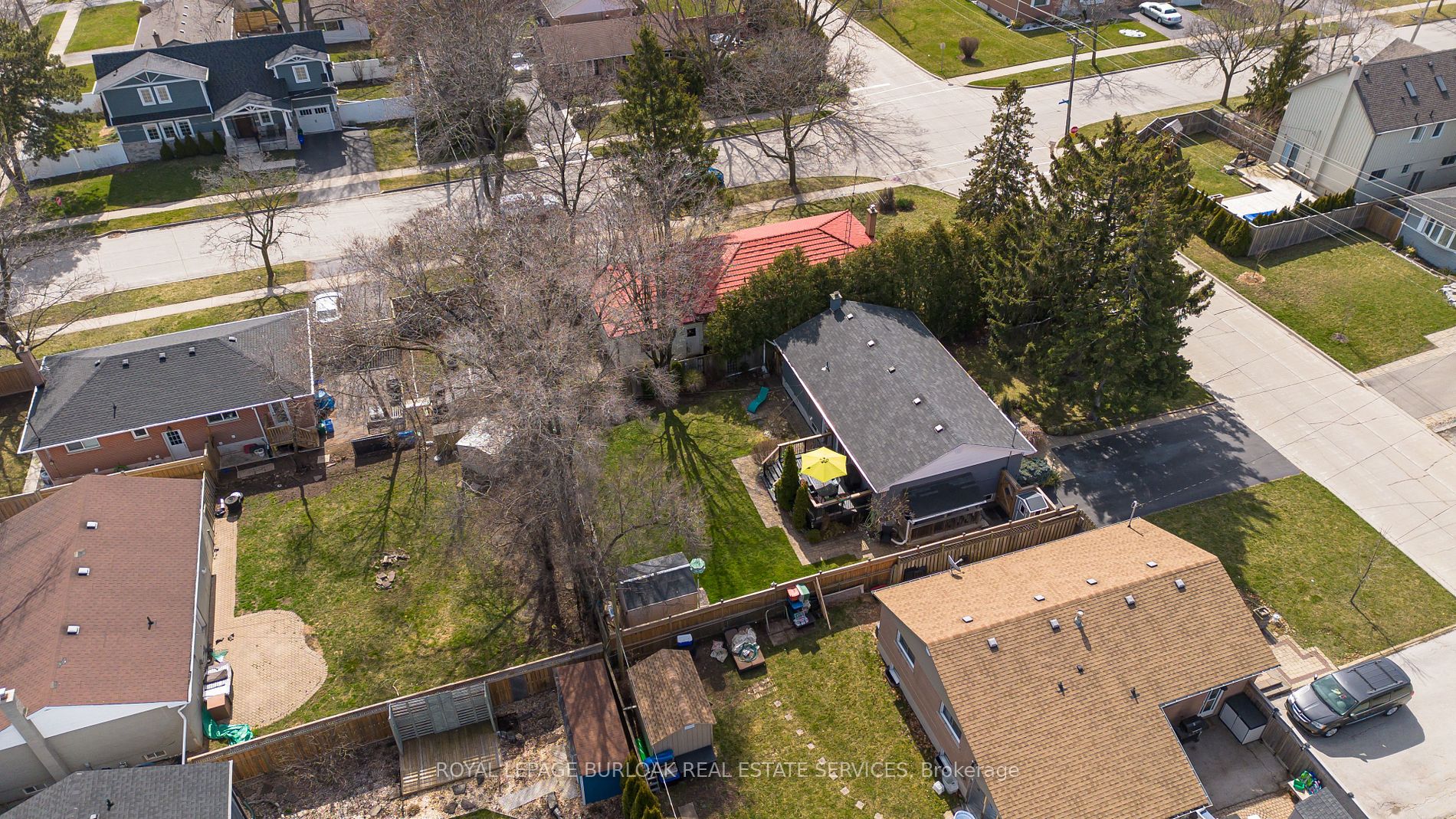 211 Hammersmith Crt