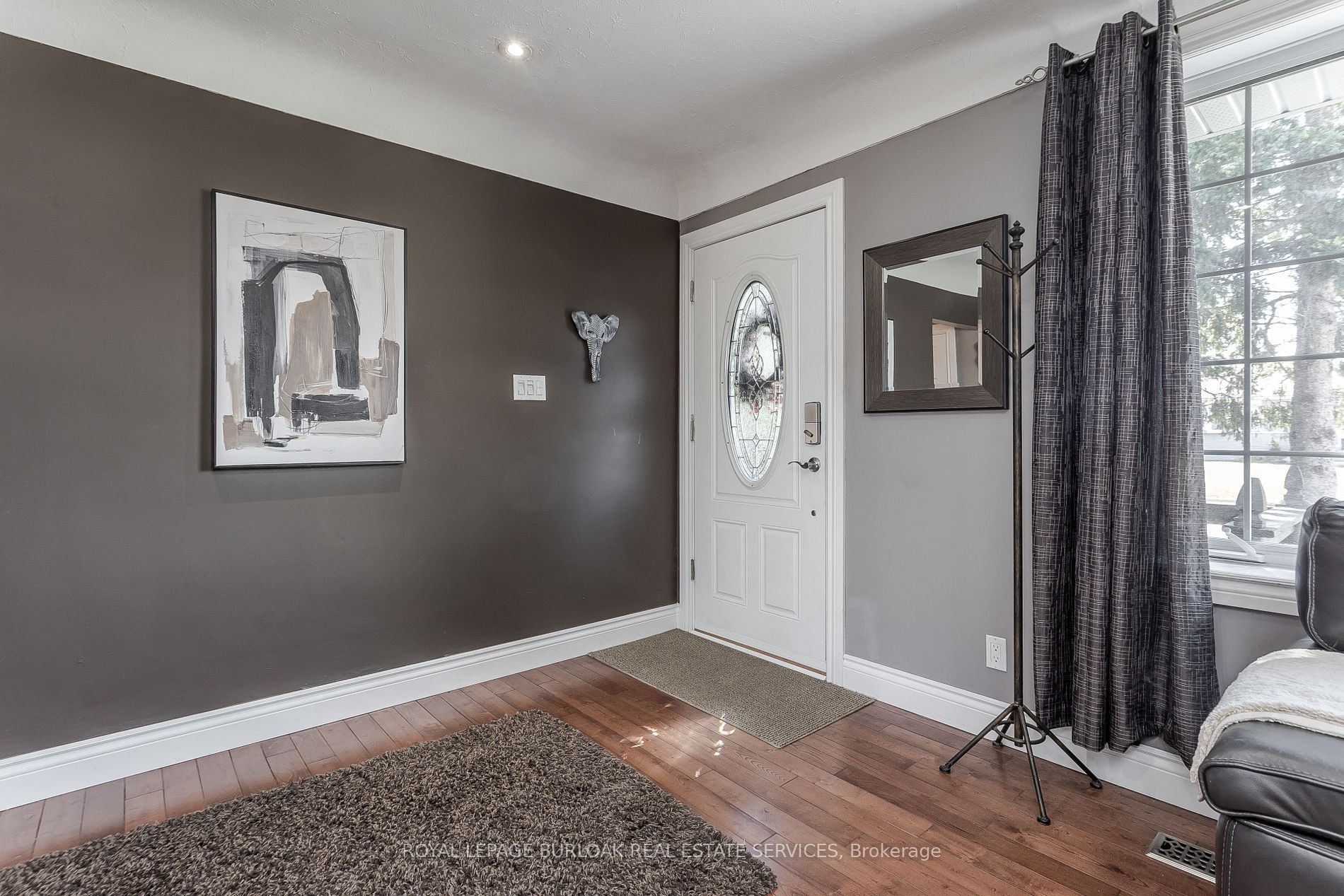 211 Hammersmith Crt