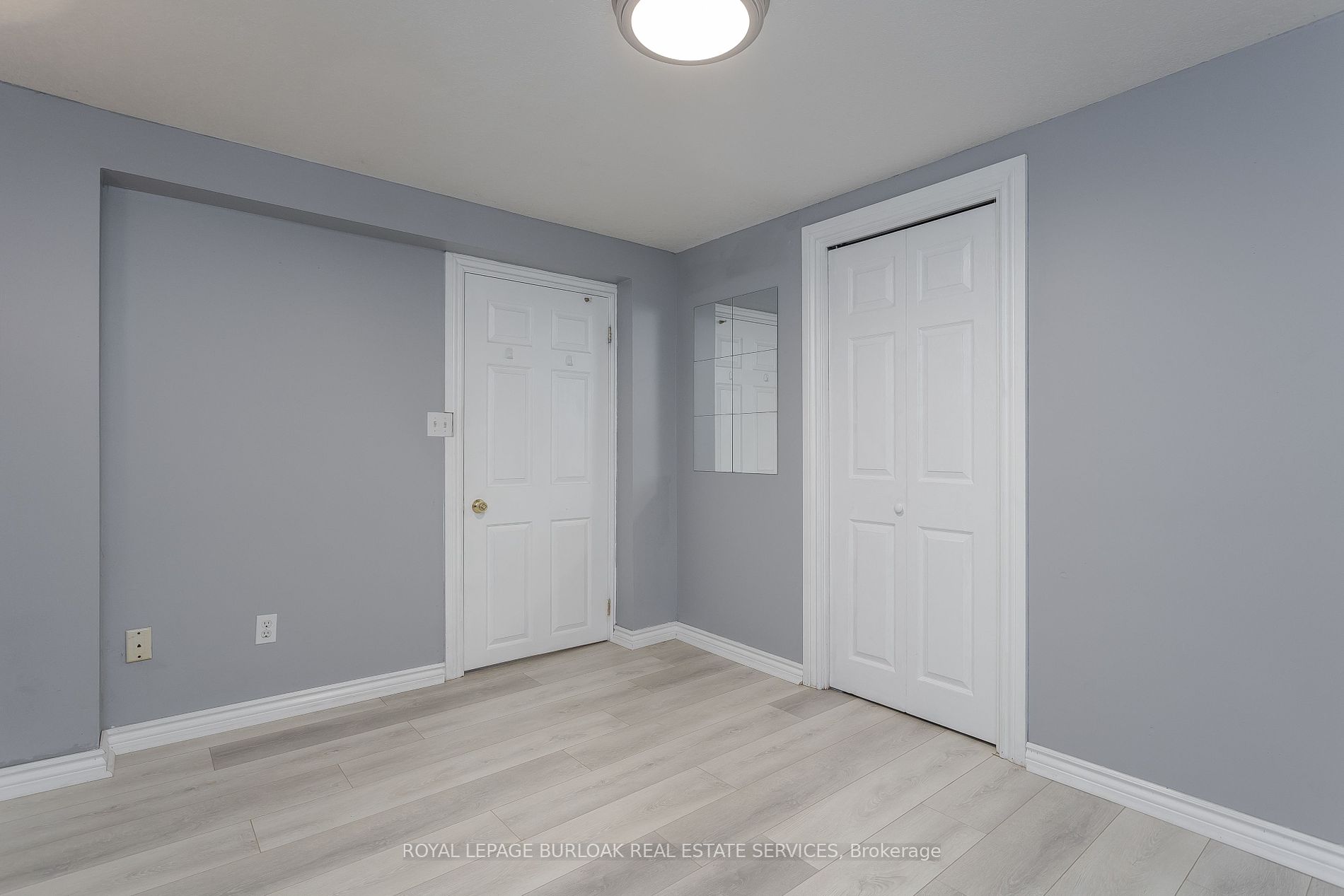 211 Hammersmith Crt