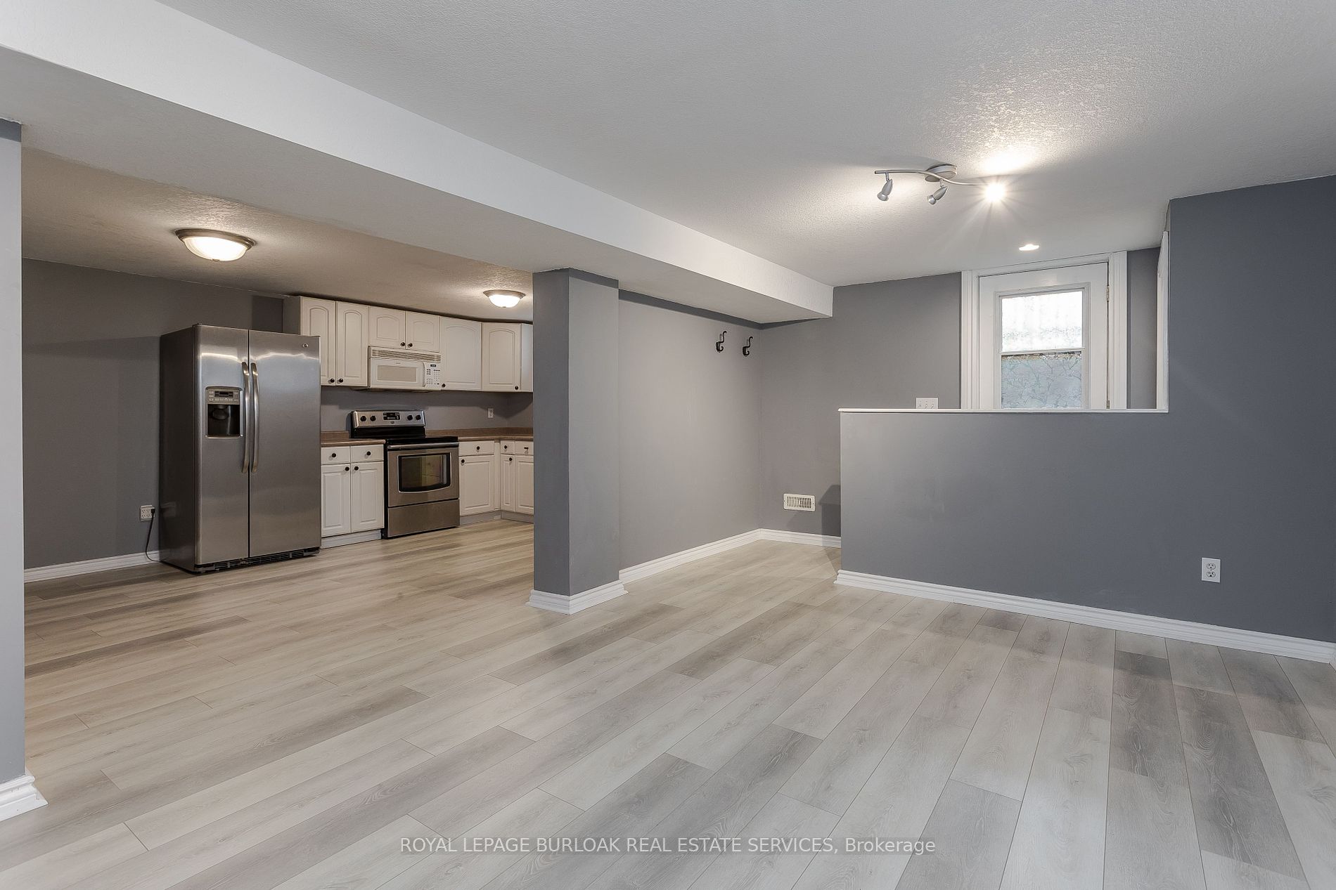 211 Hammersmith Crt