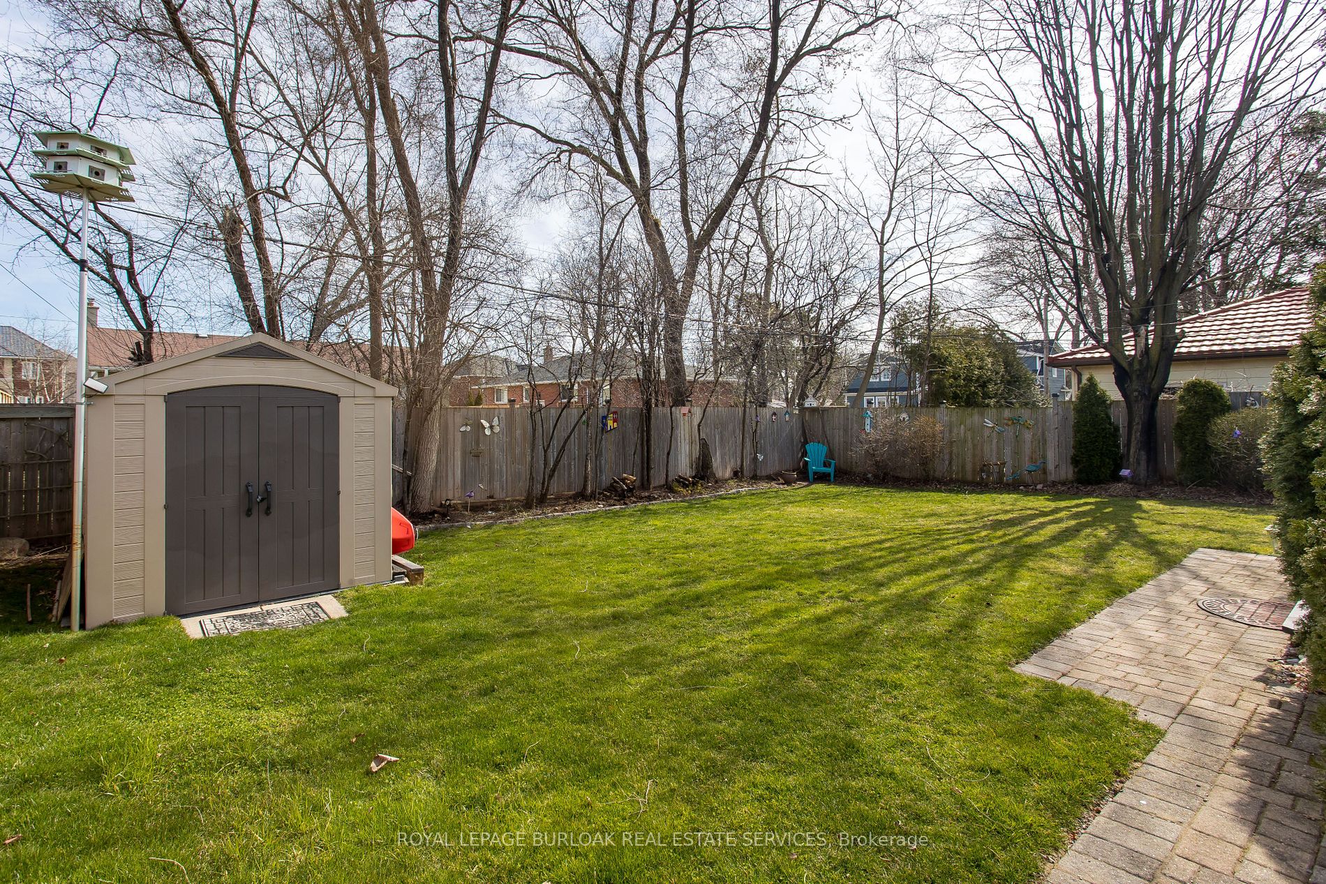 211 Hammersmith Crt