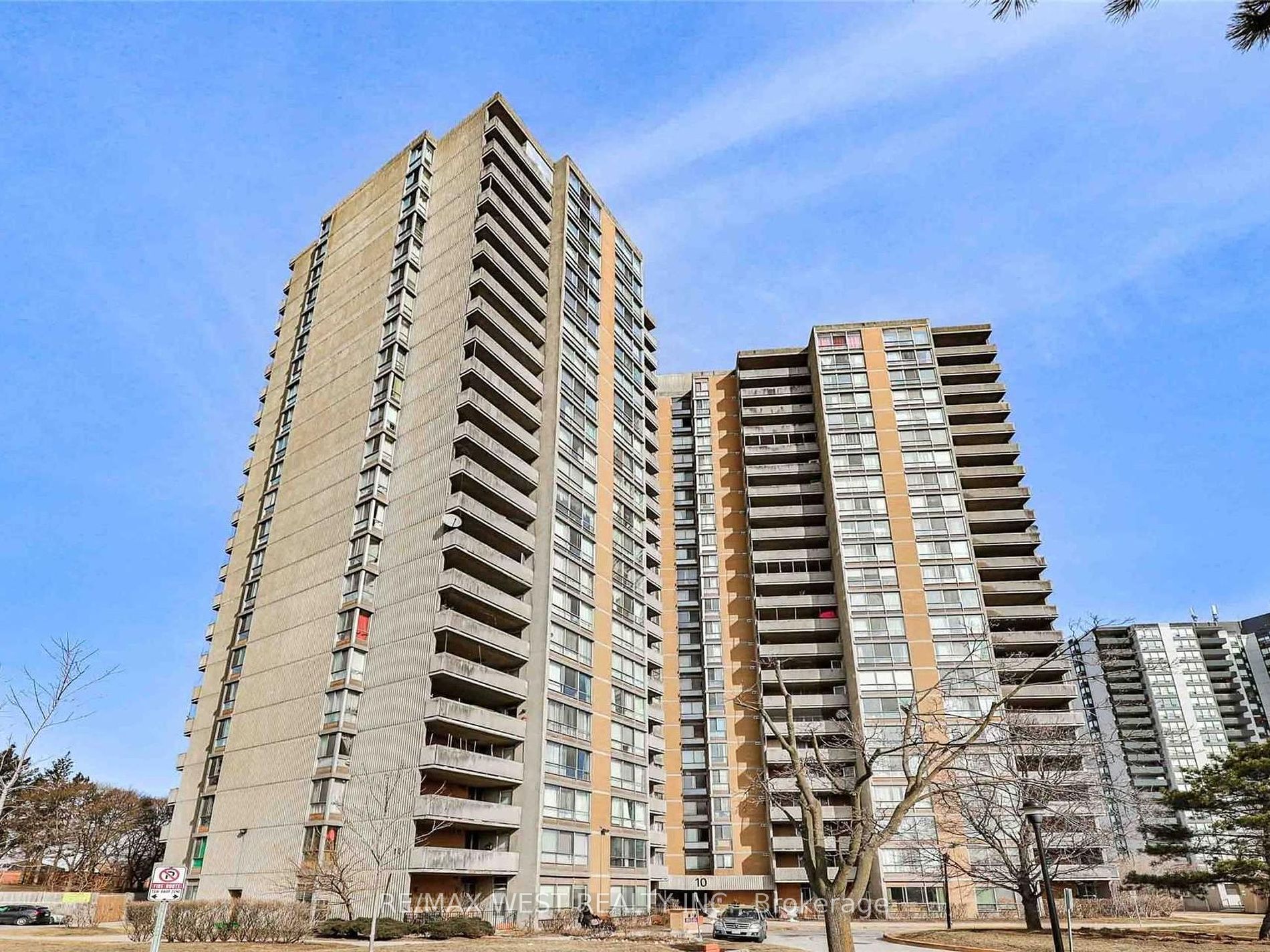 10 Martha Eaton Way, #1111