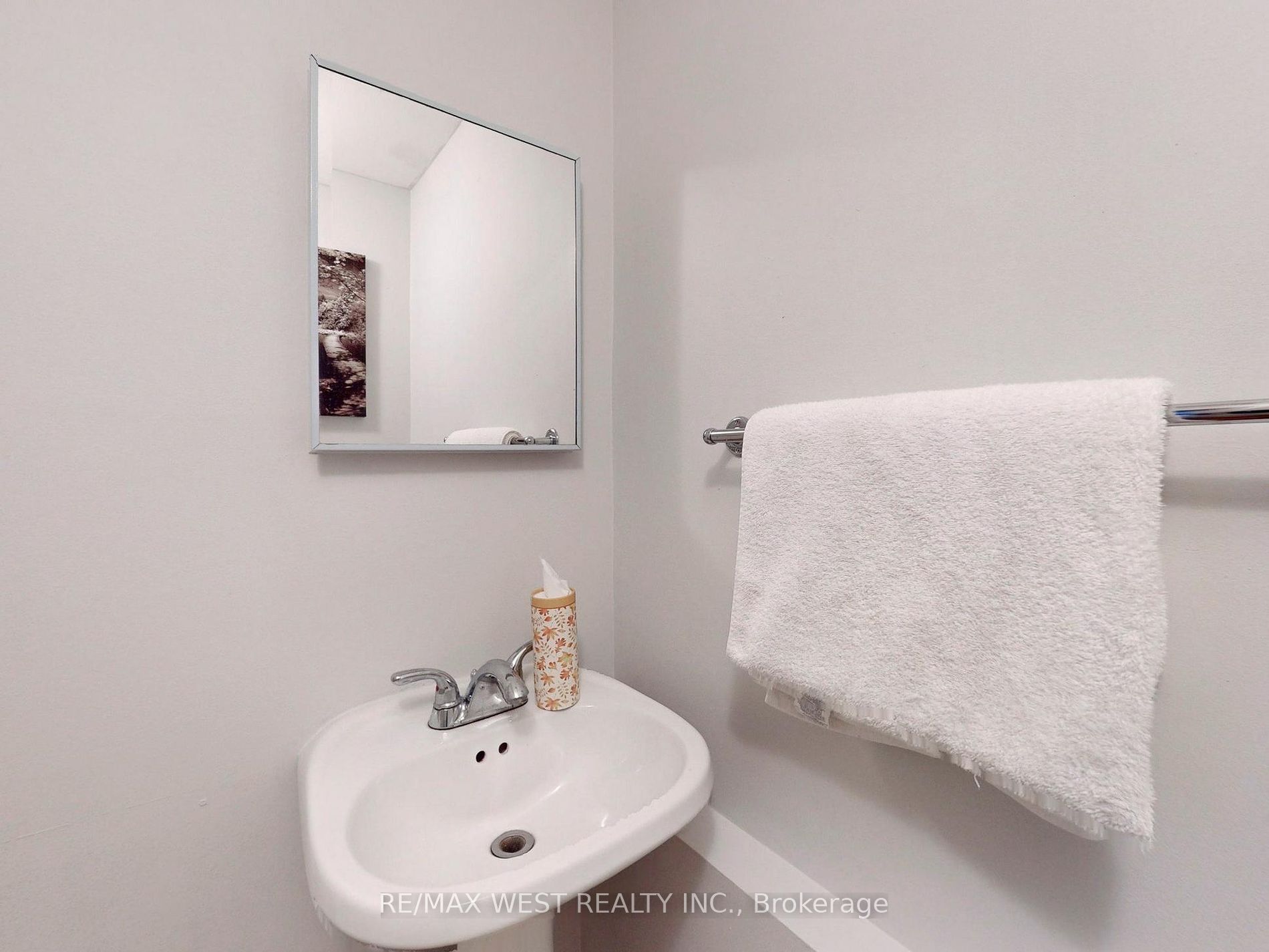 10 Martha Eaton Way, #1111