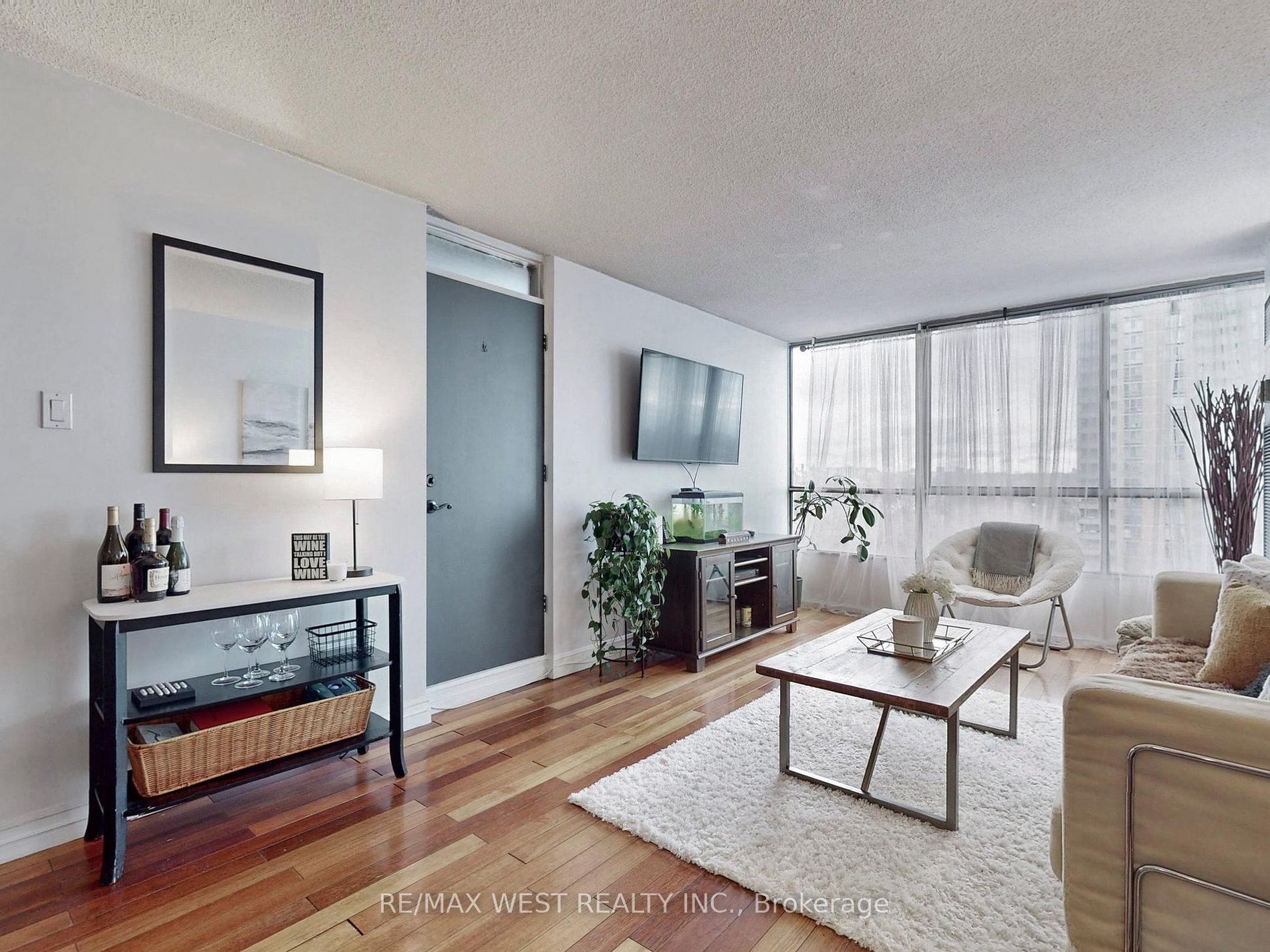 10 Martha Eaton Way, #1111
