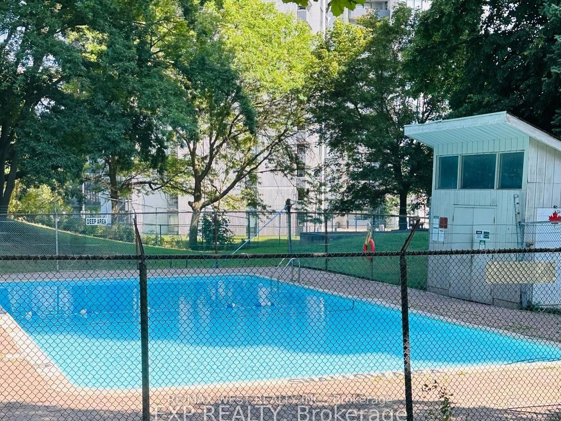 10 Martha Eaton Way, #1111