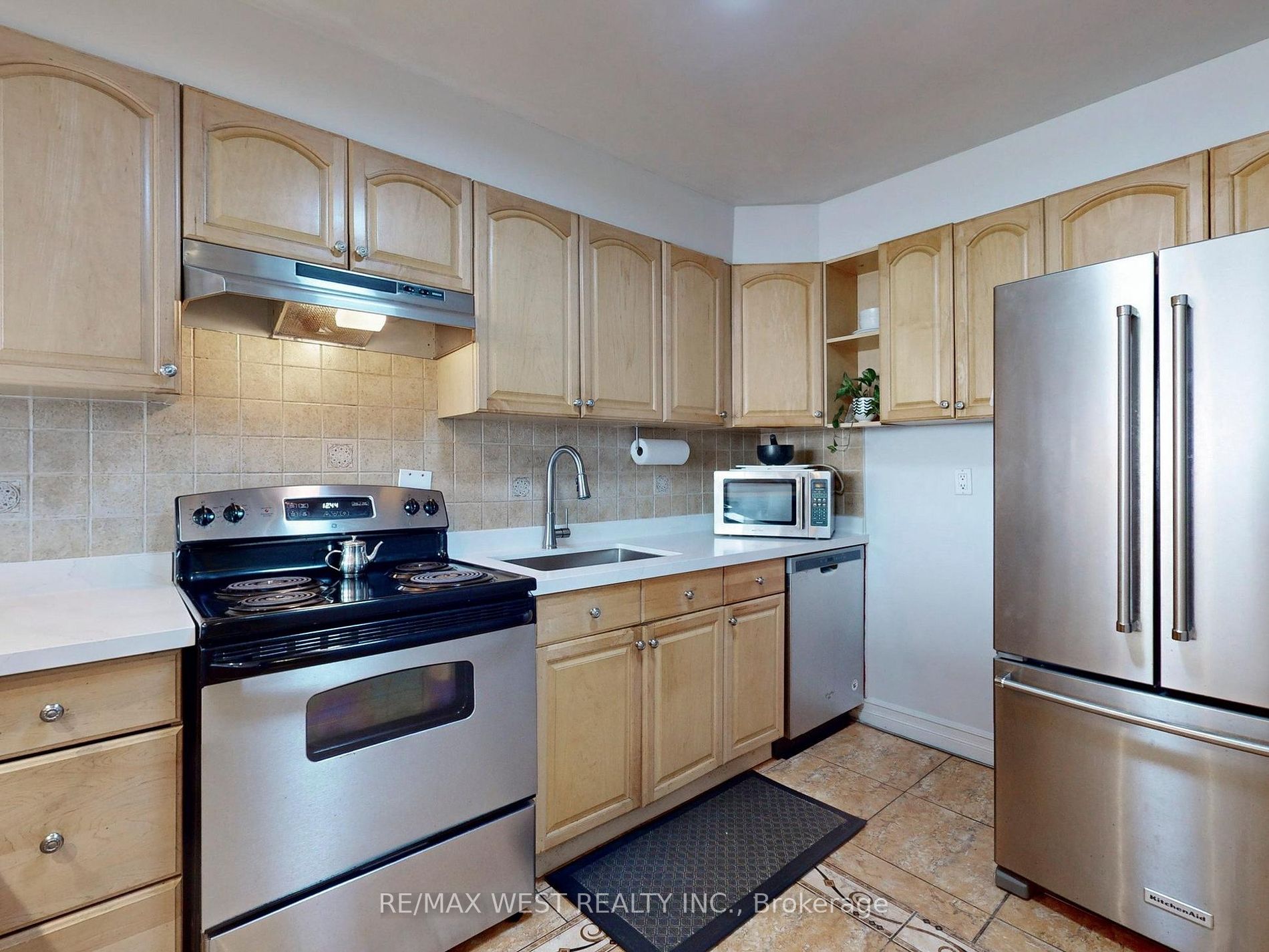 10 Martha Eaton Way, #1111
