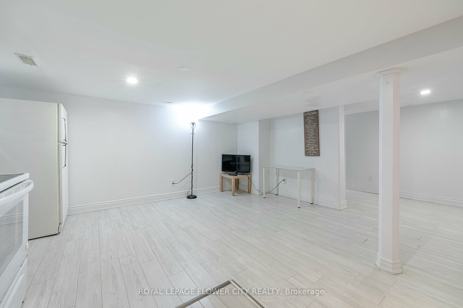12 Charing Drive