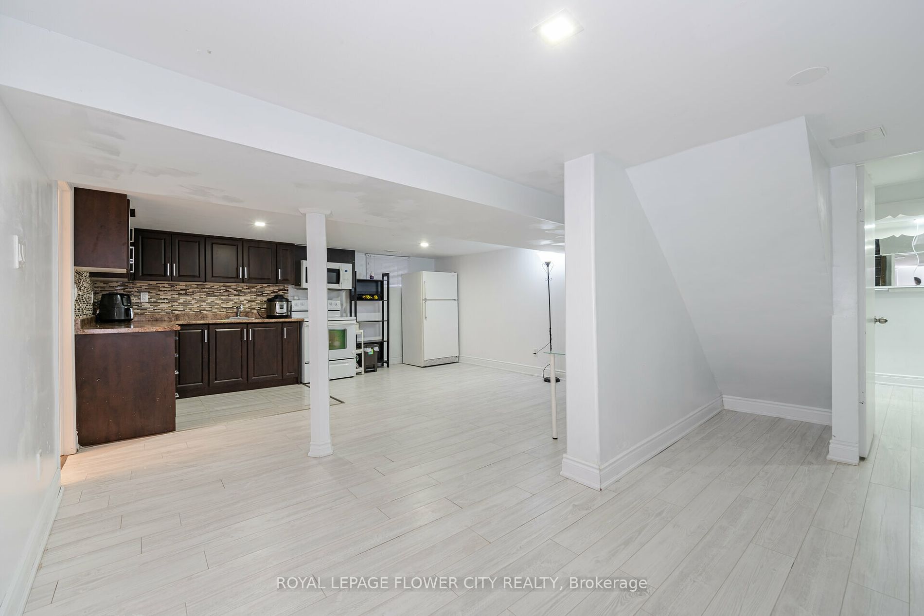 12 Charing Drive