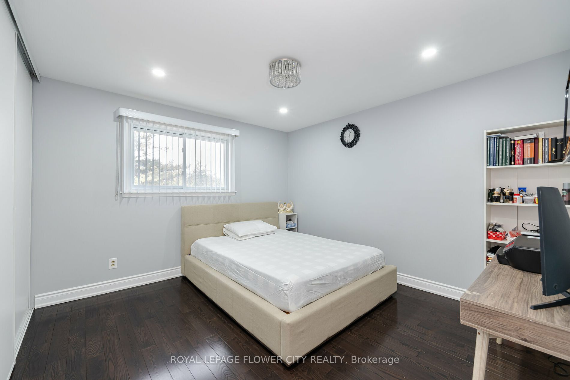 12 Charing Drive