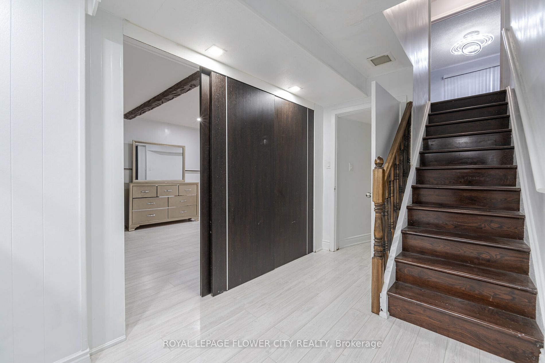 12 Charing Drive