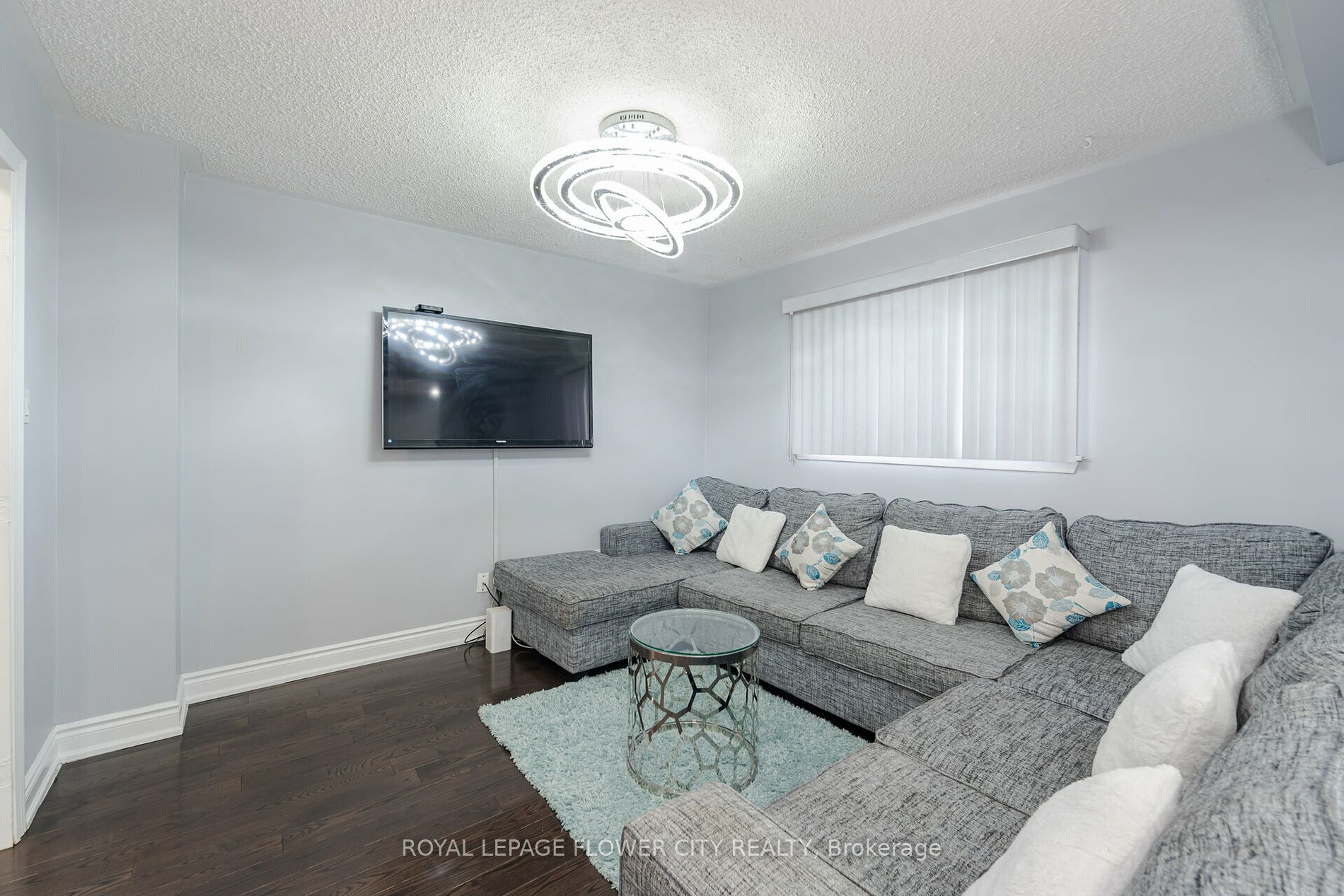 12 Charing Drive