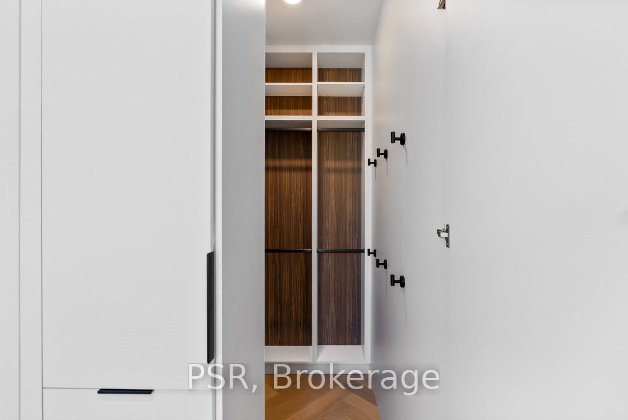 20B Broadview Avenue