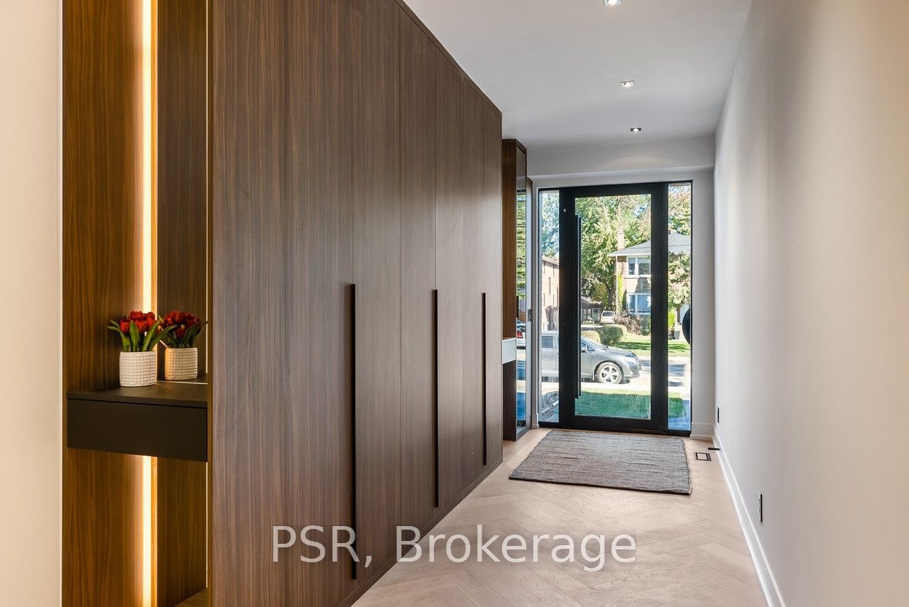 20B Broadview Avenue