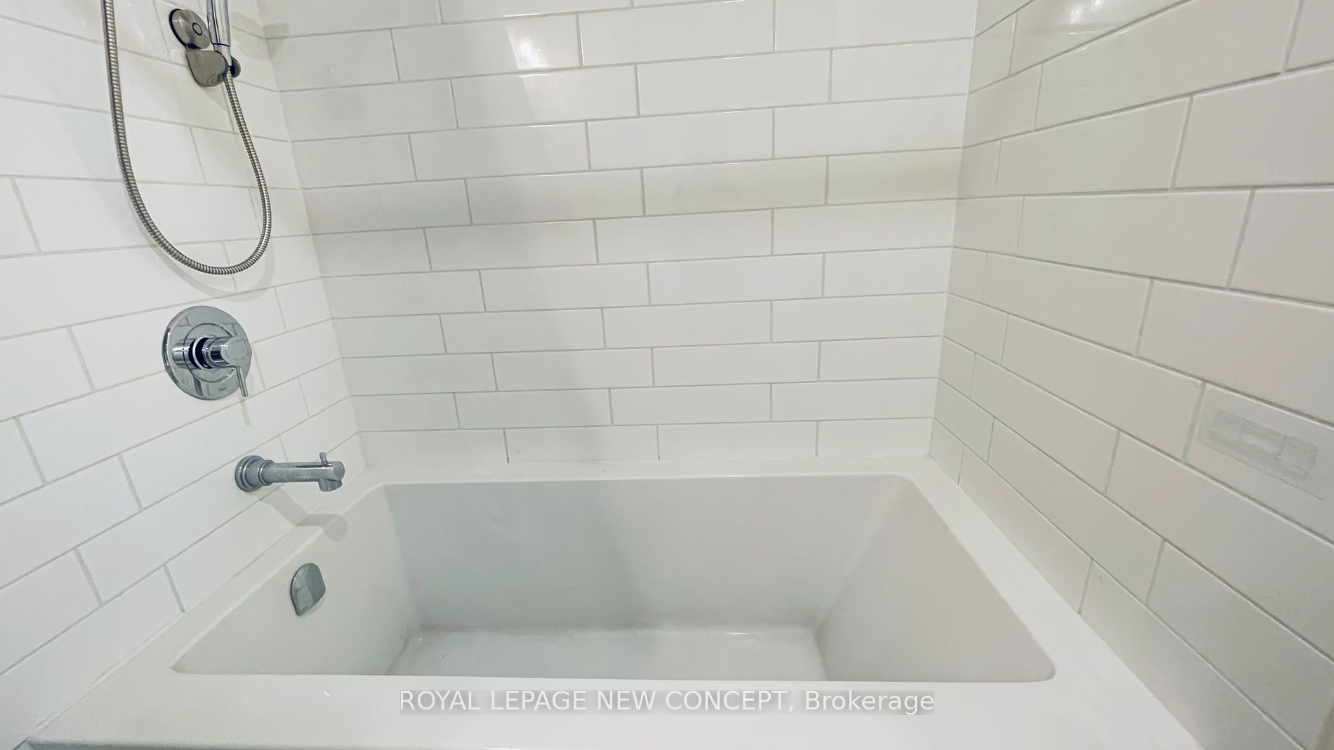 55 Speers Rd, #1107