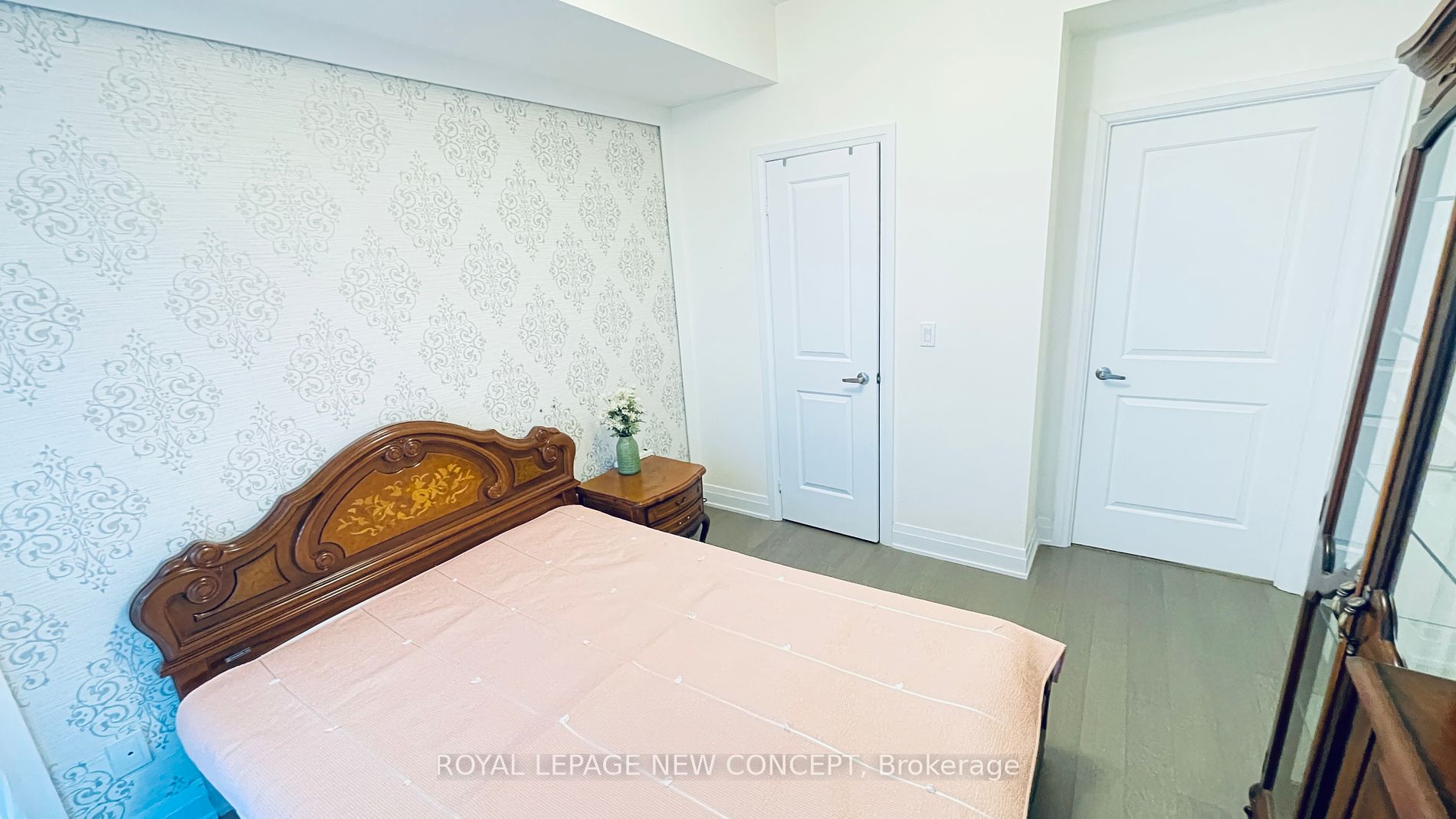 55 Speers Rd, #1107